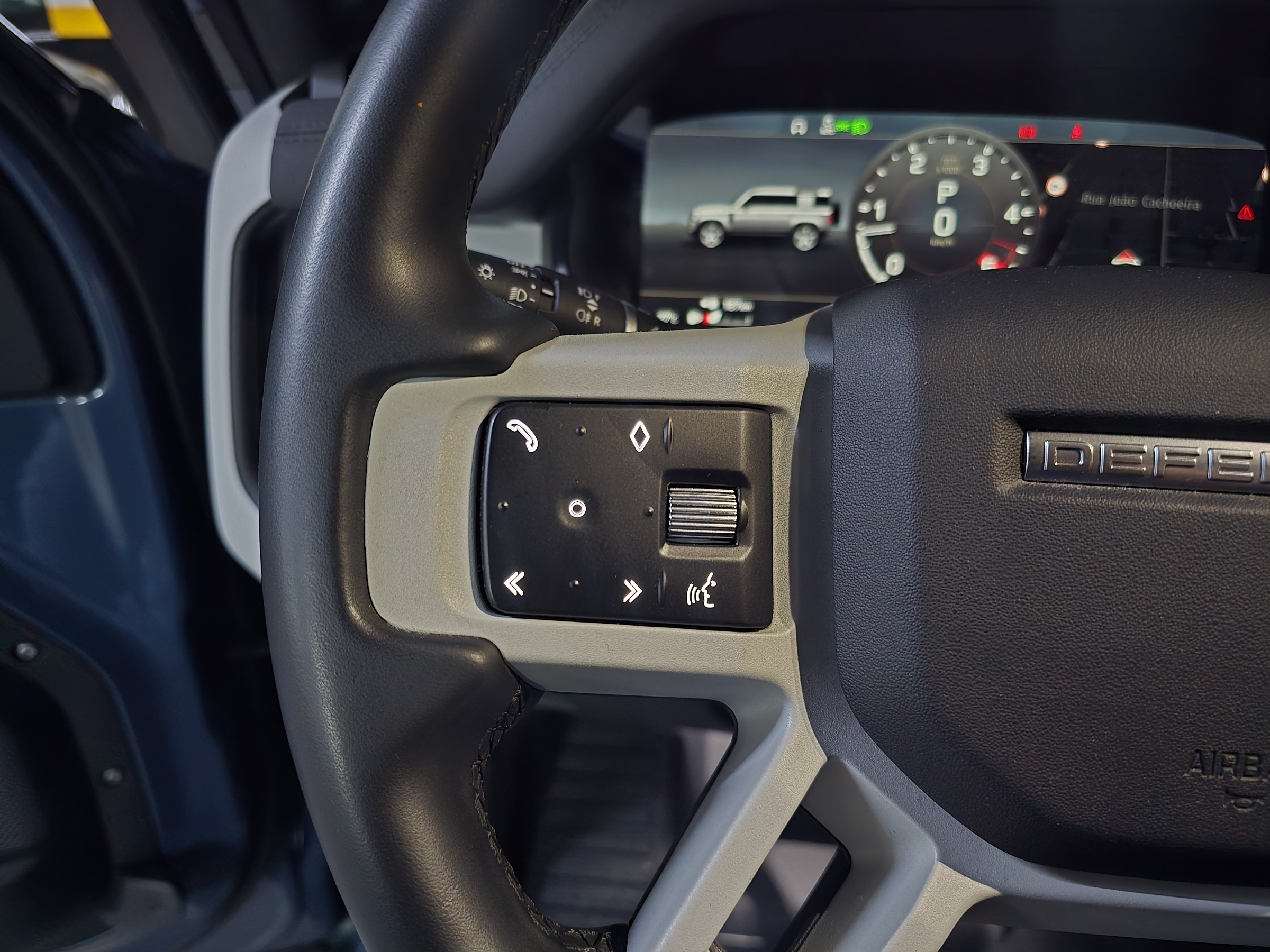 LAND ROVER DEFENDER 3.0 D300 TURBO DIESEL MHEV 110 X-DYNAMIC SE AWD AUTOMÁTICO