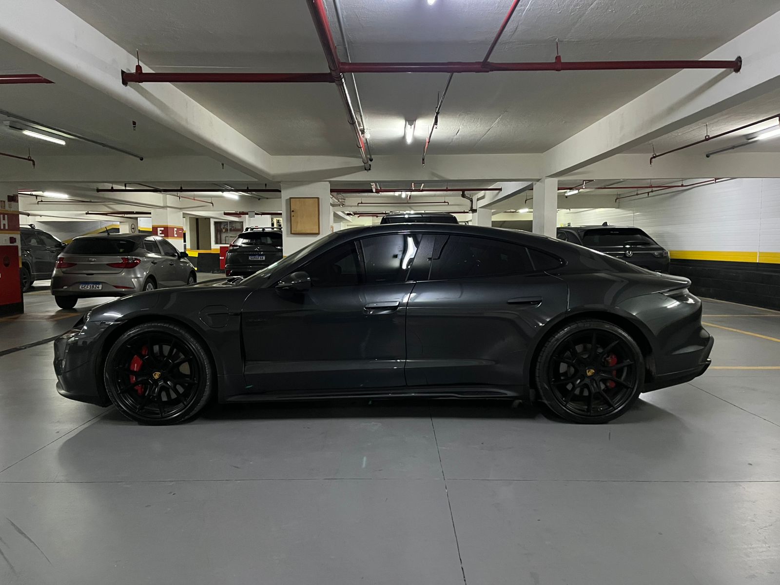 PORSCHE 4 GTS ELÉTRICO