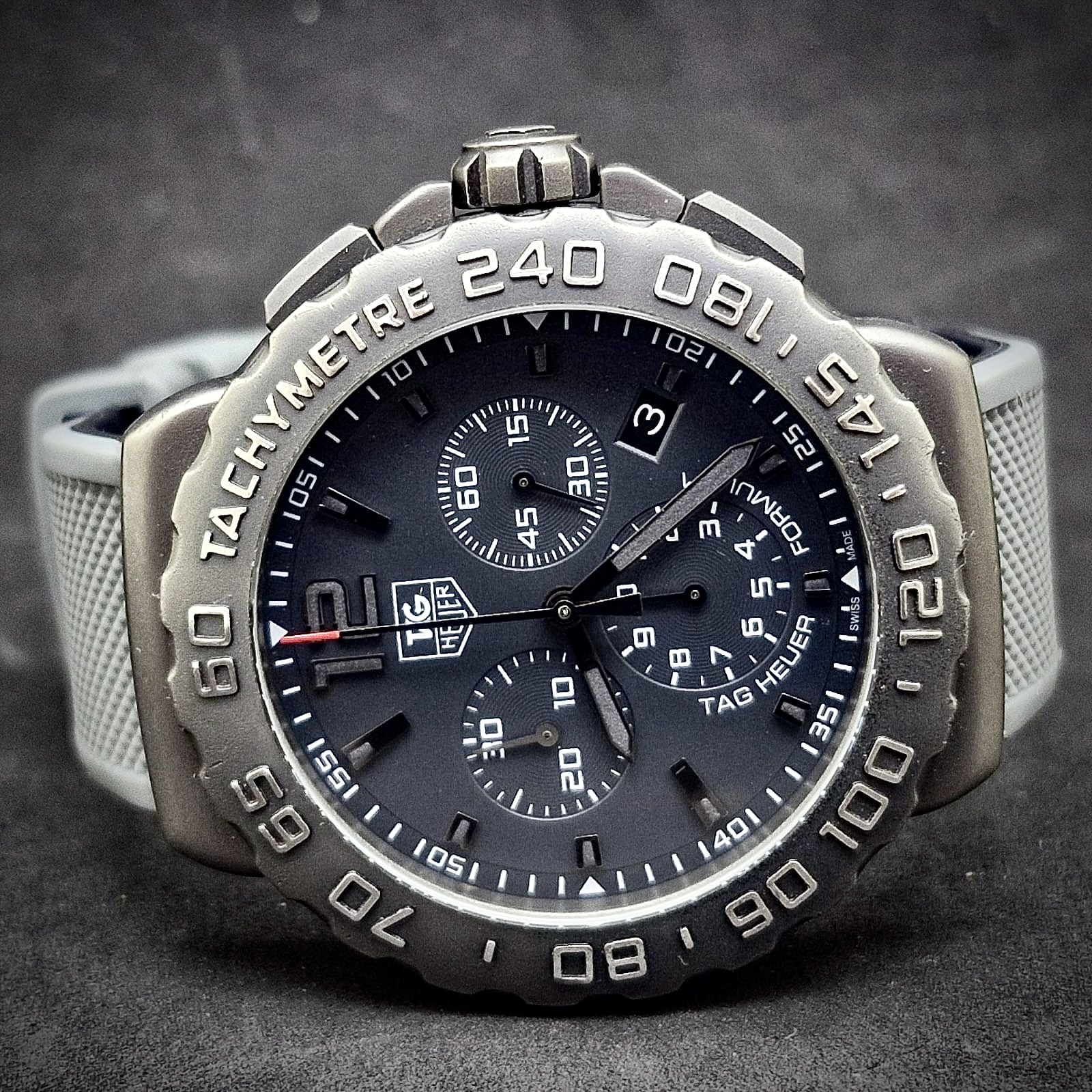 TAG HEUER FORMULA 1 CHRONOGRAPH