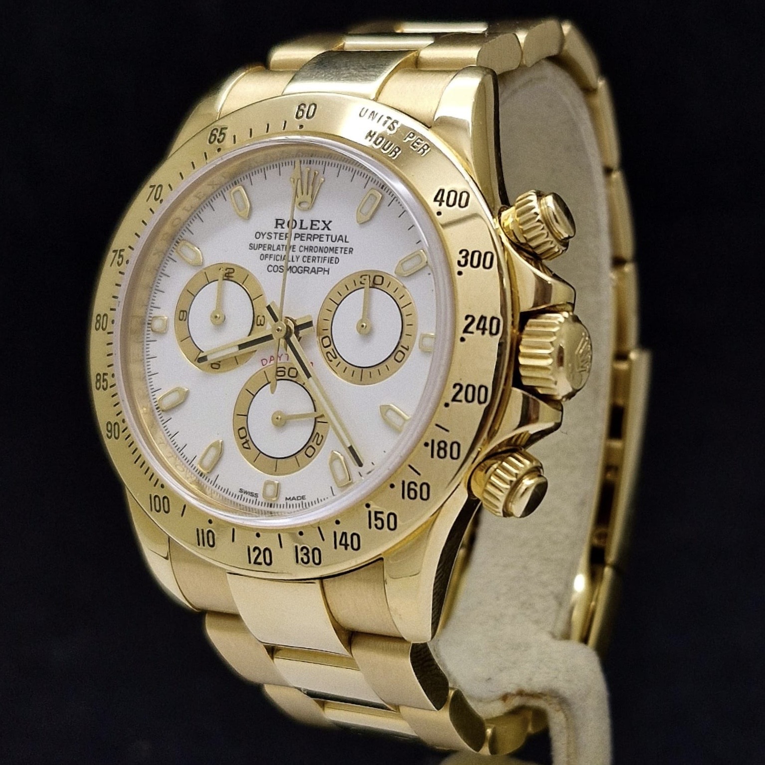 ROLEX COSMOGRAPH DAYTONA - YELLOW GOLD