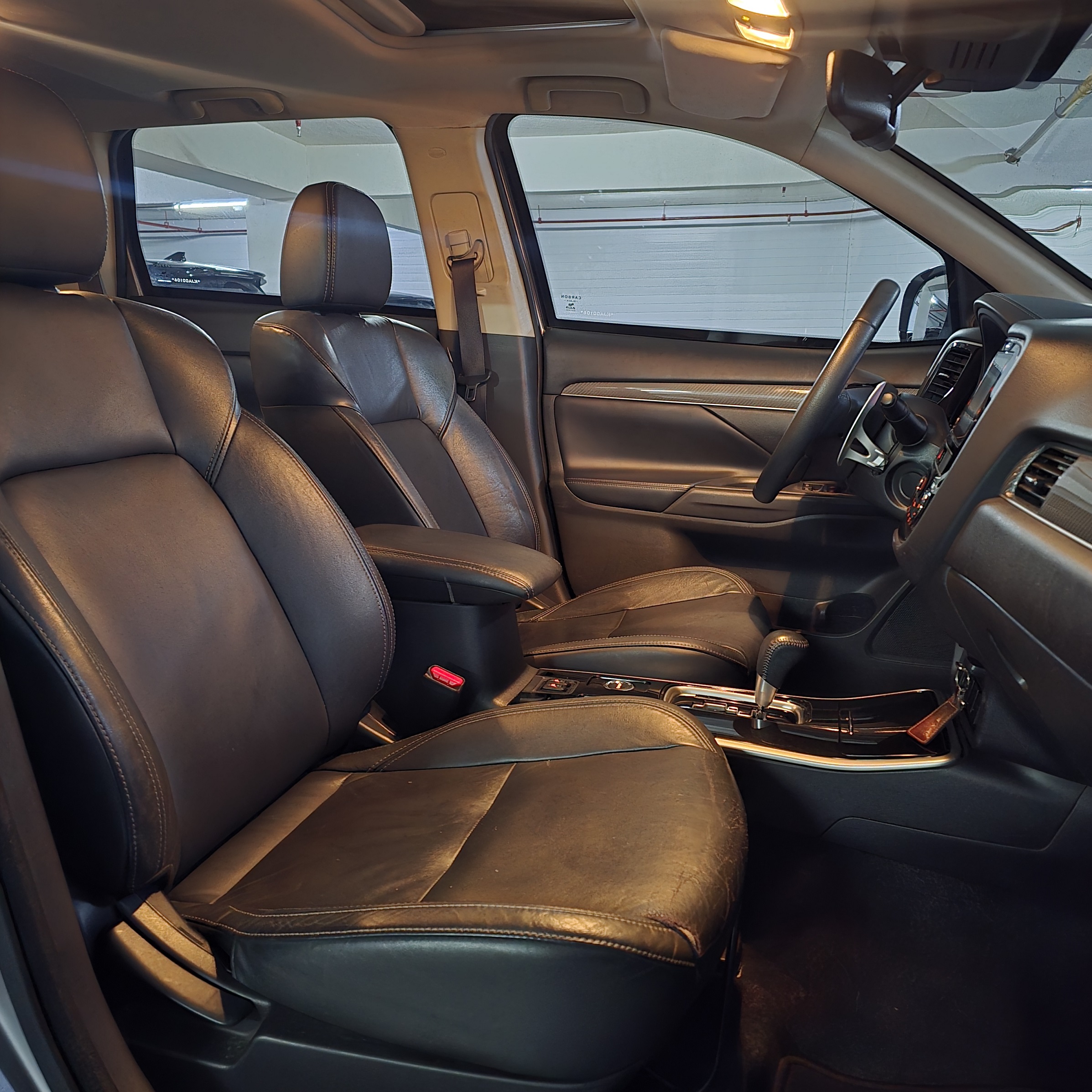 MITSUBISHI OUTLANDER 3.0 MIVEC V6 GASOLINA HPE-S AWD AUTOMÁTICO