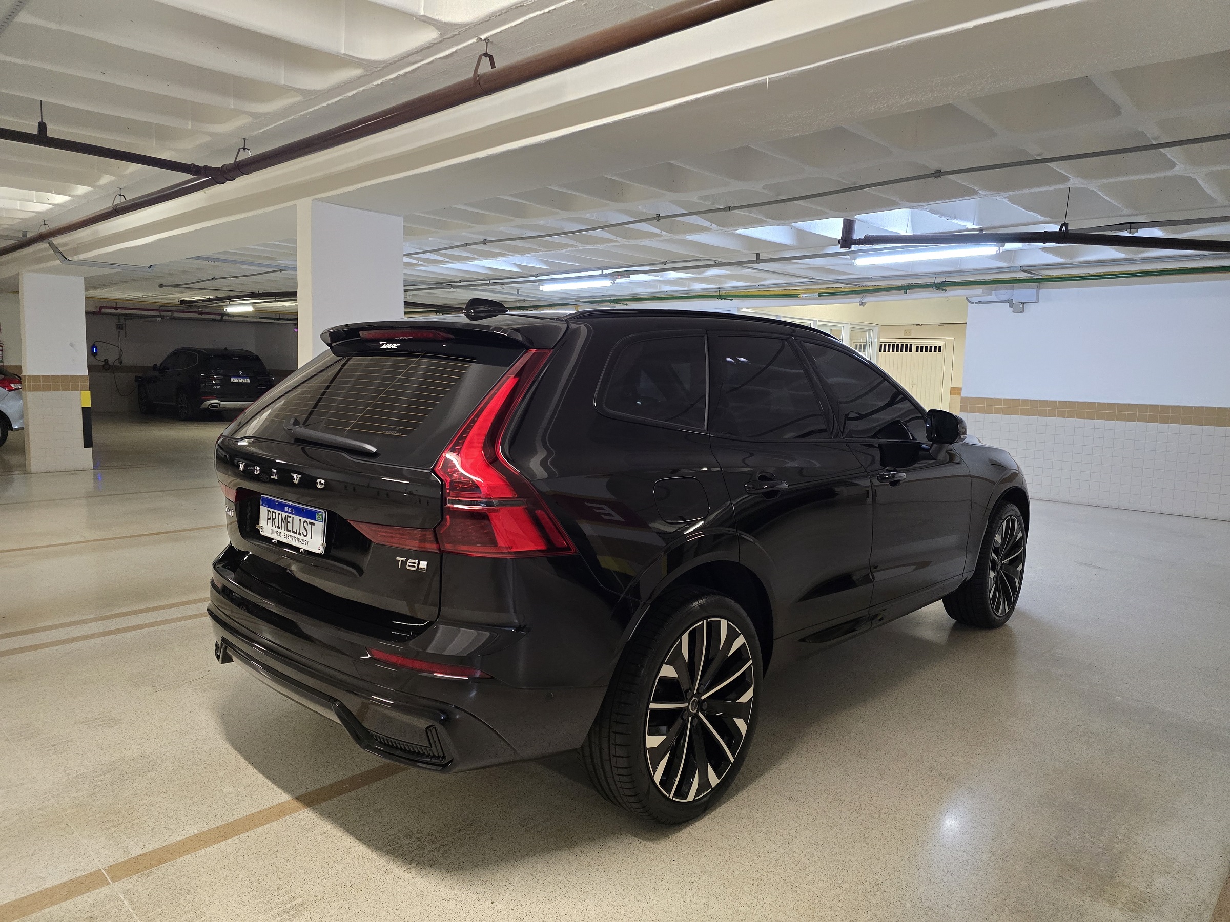 VOLVO XC60 2.0 T8 PHEV ULTRA DARK AWD GEARTRONIC
