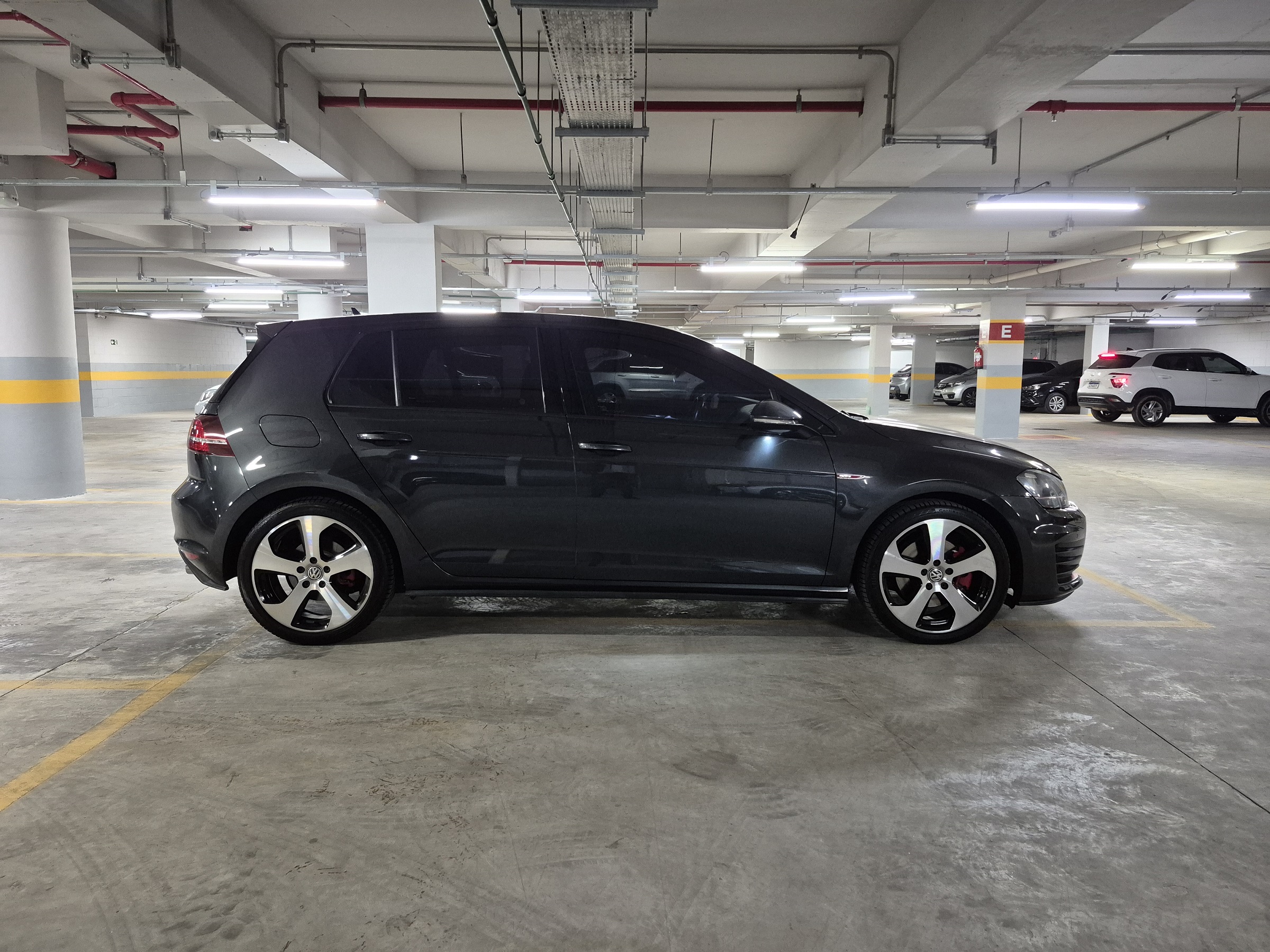 VOLKSWAGEN GOLF 2.0 TSI GTI 16V TURBO GASOLINA 4P AUTOMÁTICO