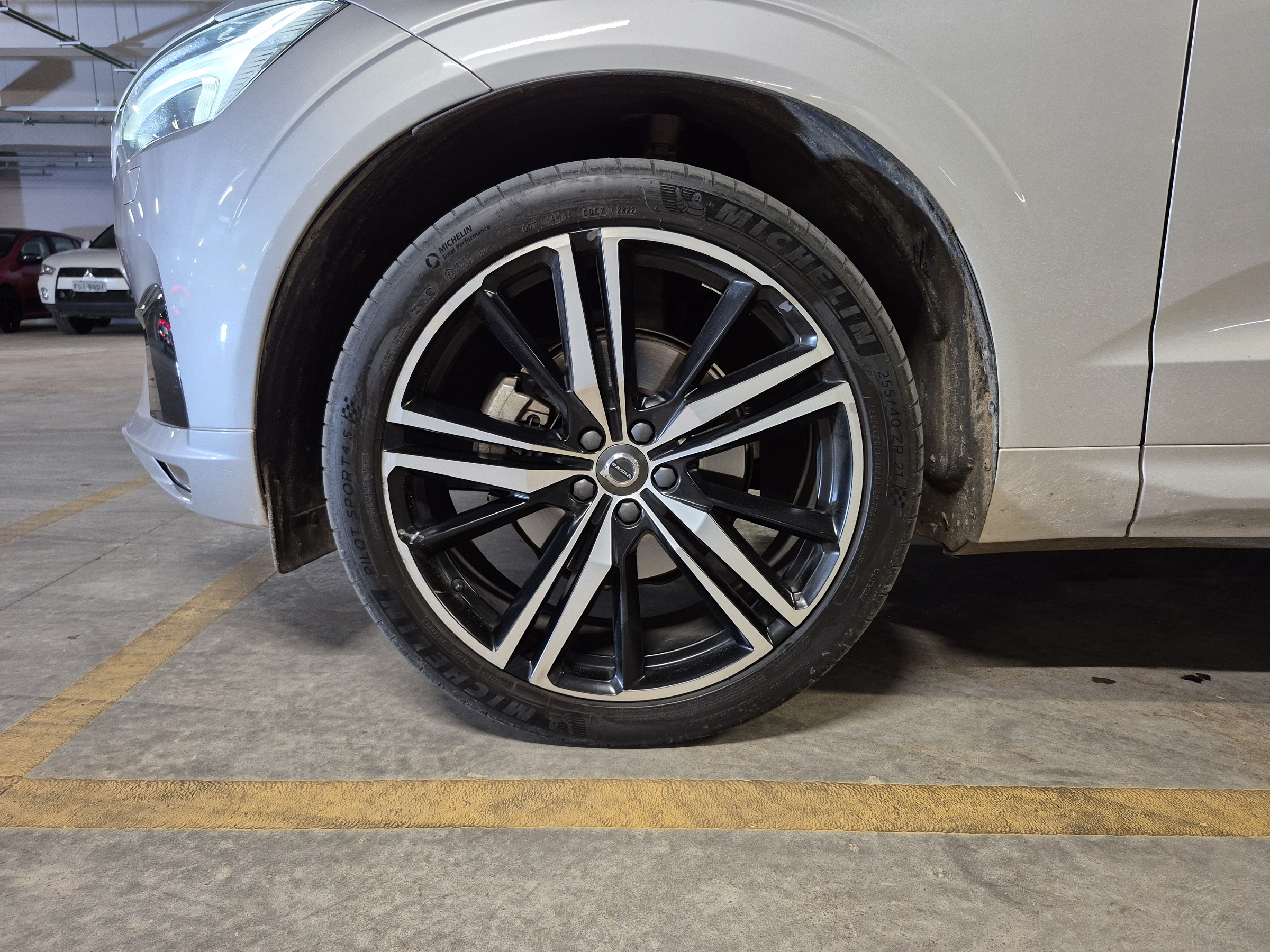 VOLVO XC60 2.0 T5 R DESIGN TURBO GASOLINA 4P AUTOMÁTICO