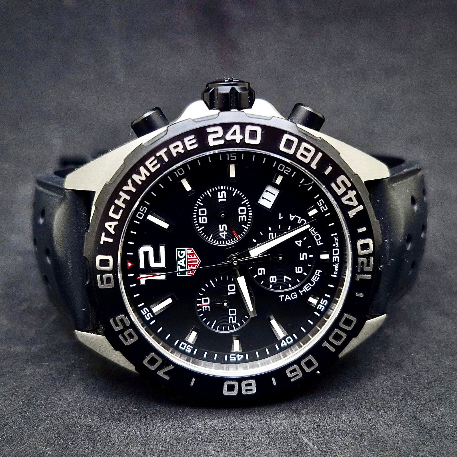 TAG HEUER FORMULA 1 CHRONOGRAPH
