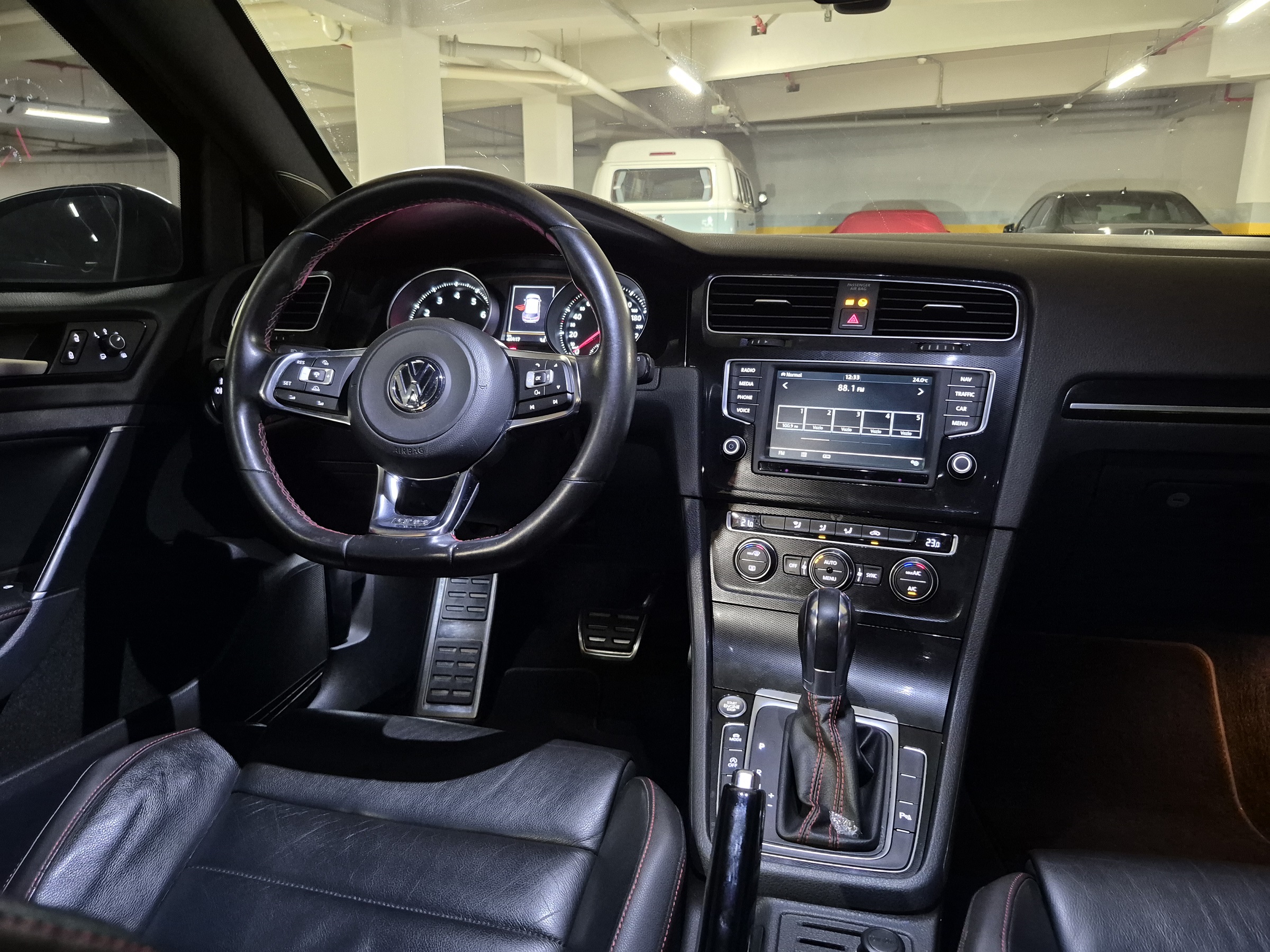 VOLKSWAGEN GOLF 2.0 TSI GTI 16V TURBO GASOLINA 4P AUTOMÁTICO