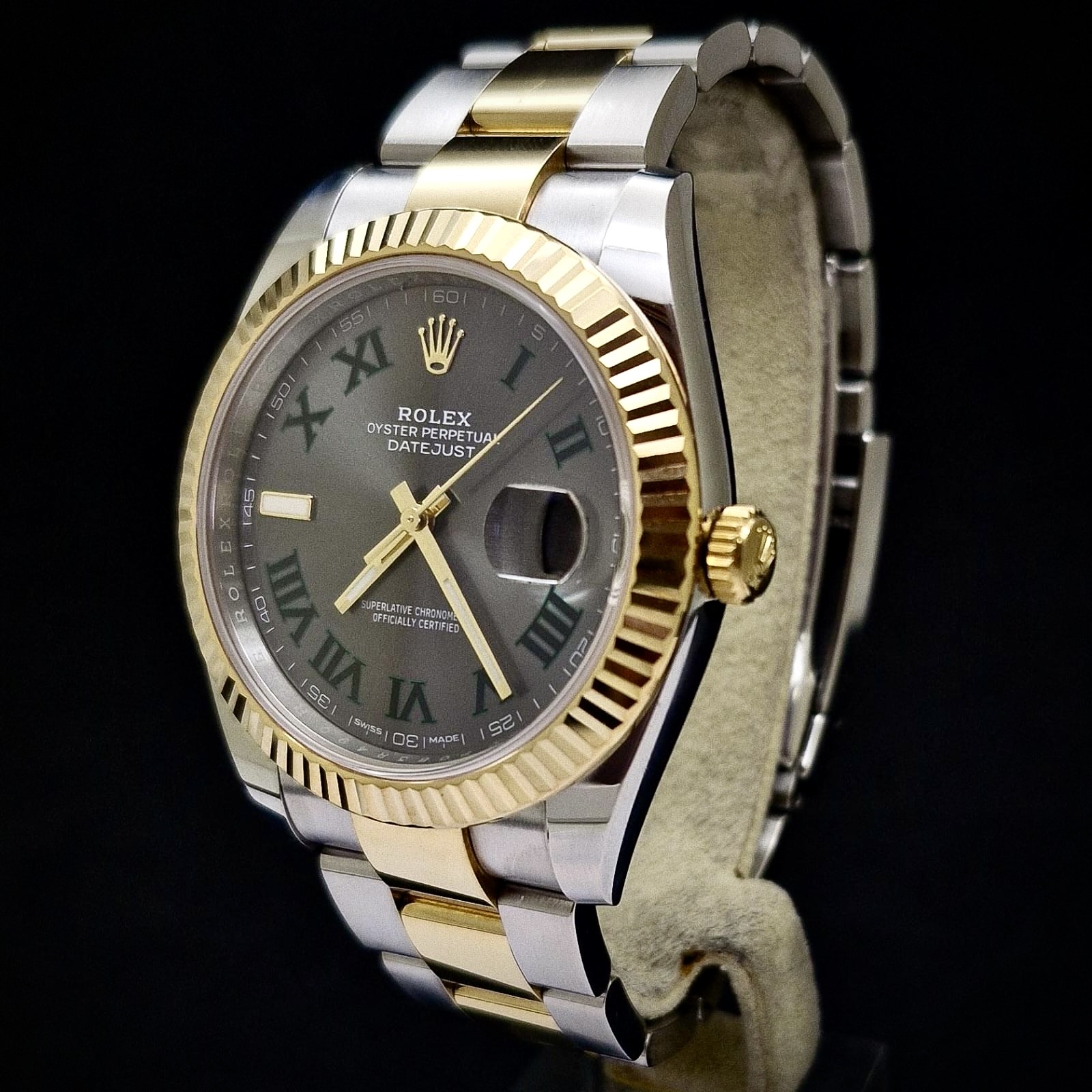 ROLEX OYSTER PERPETUAL DATEJUST 41