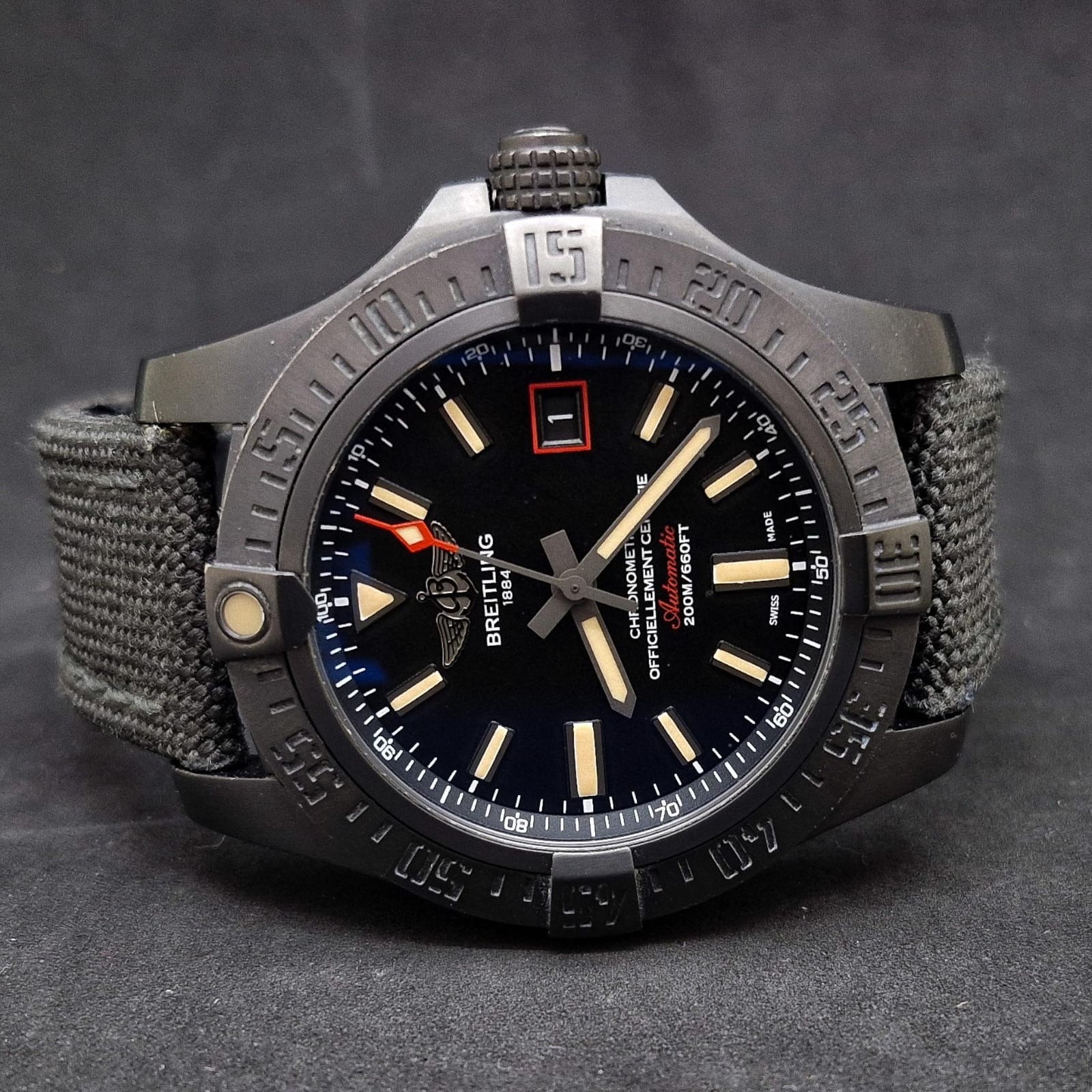 BREITLING AVENGER BLACKBIRD 44