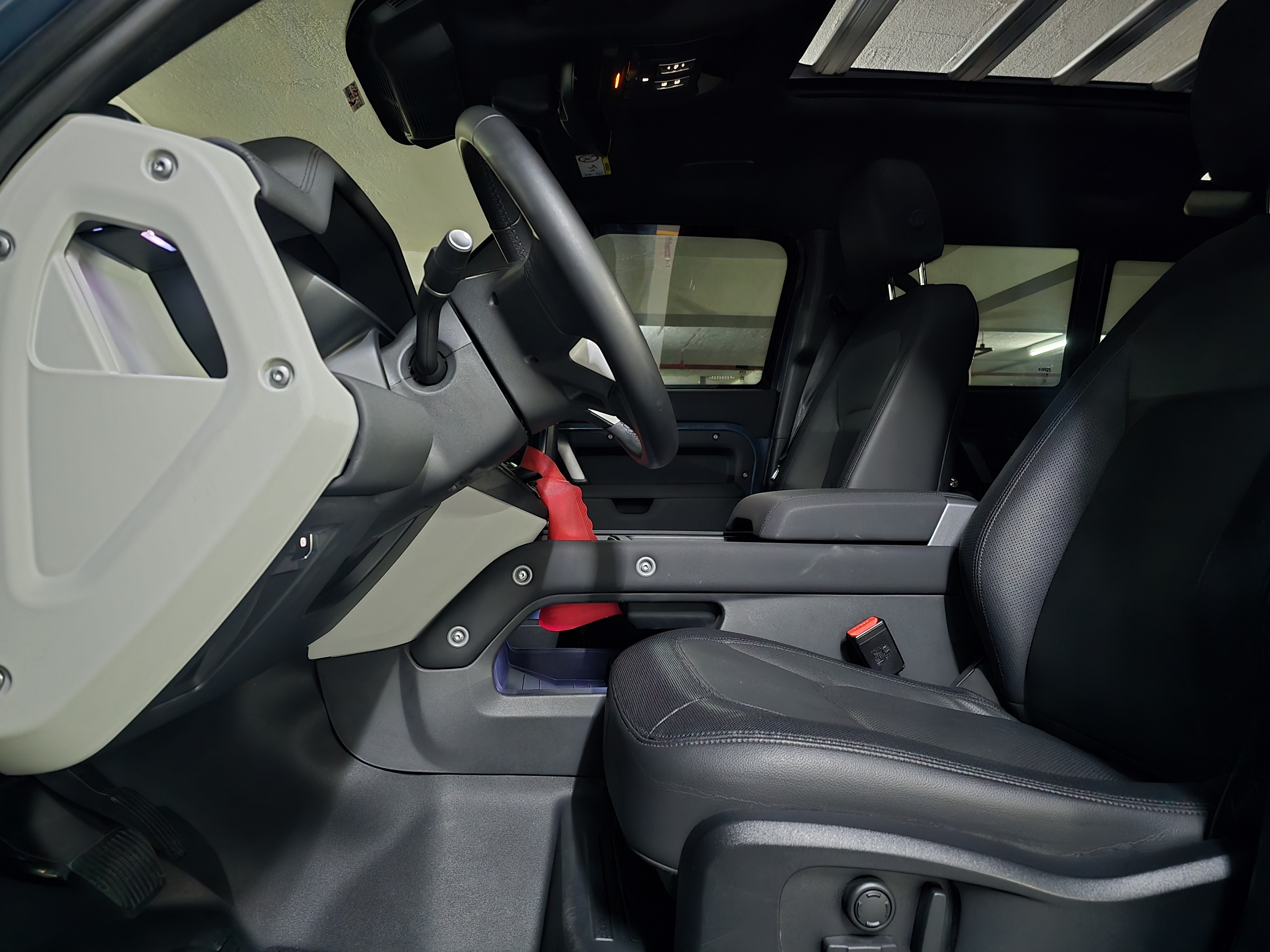 LAND ROVER DEFENDER 3.0 D300 TURBO DIESEL MHEV 110 X-DYNAMIC SE AWD AUTOMÁTICO