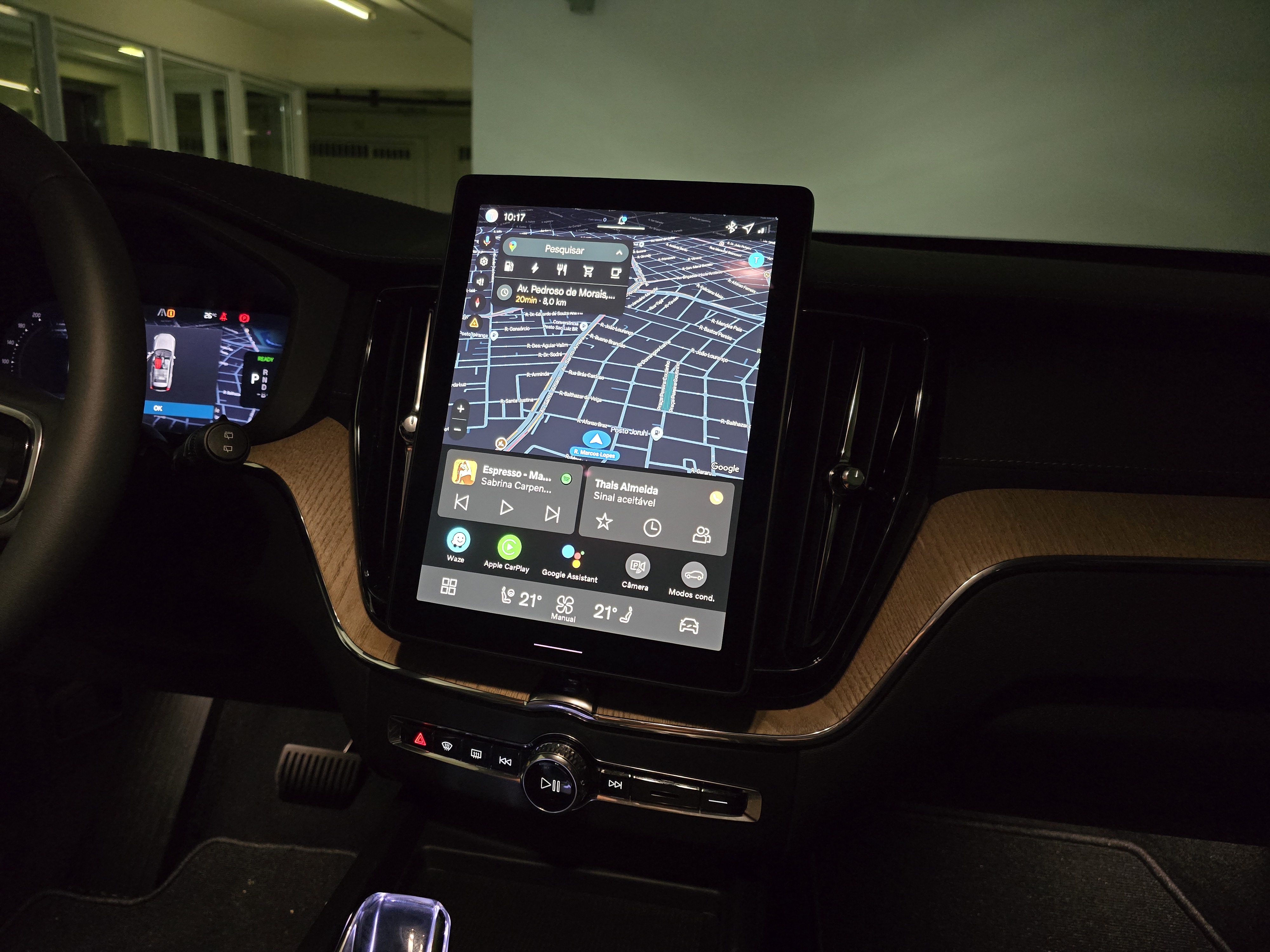 VOLVO XC60 2.0 T8 PHEV ULTRA DARK AWD GEARTRONIC