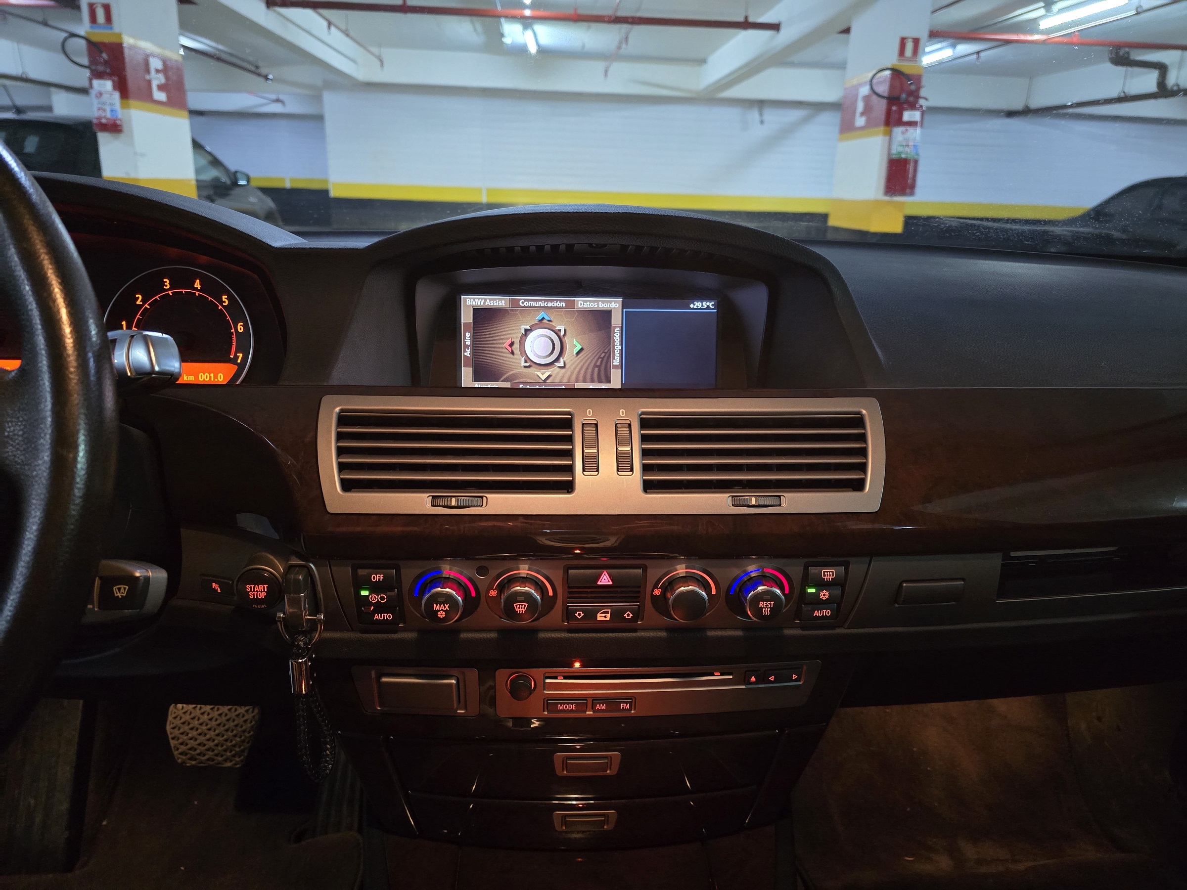 BMW 750I 4.8 SEDAN V8 32V GASOLINA 4P AUTOMÁTICO