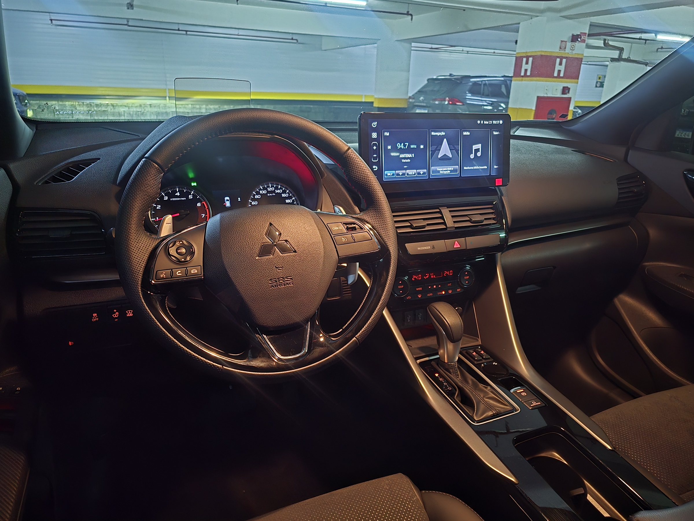 MITSUBISHI ECLIPSE CROSS 1.5 MIVEC TURBO GASOLINA HPE BLACK CVT
