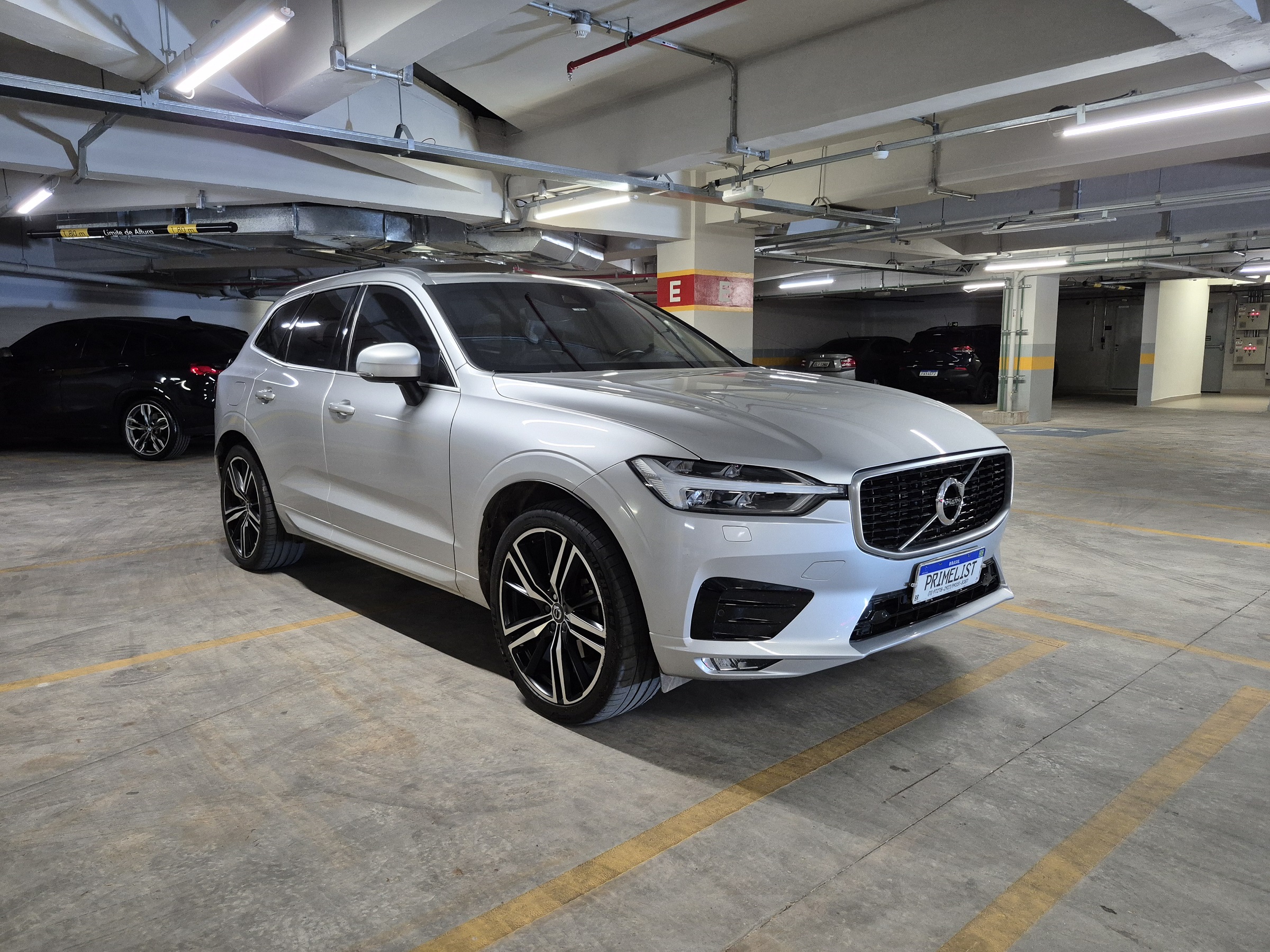 VOLVO XC60 2.0 T5 R DESIGN TURBO GASOLINA 4P AUTOMÁTICO