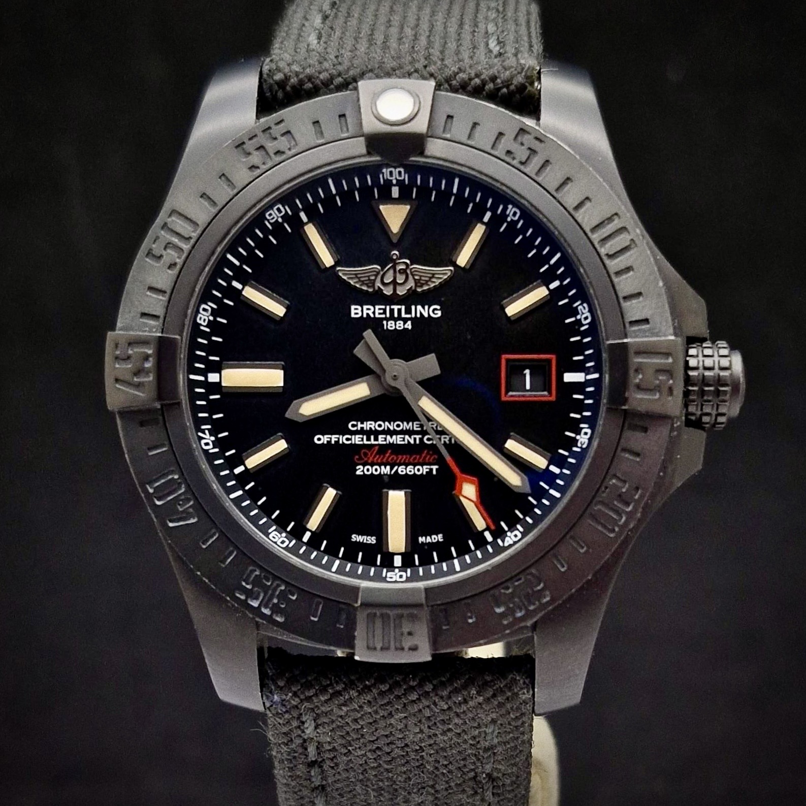 BREITLING AVENGER BLACKBIRD 44