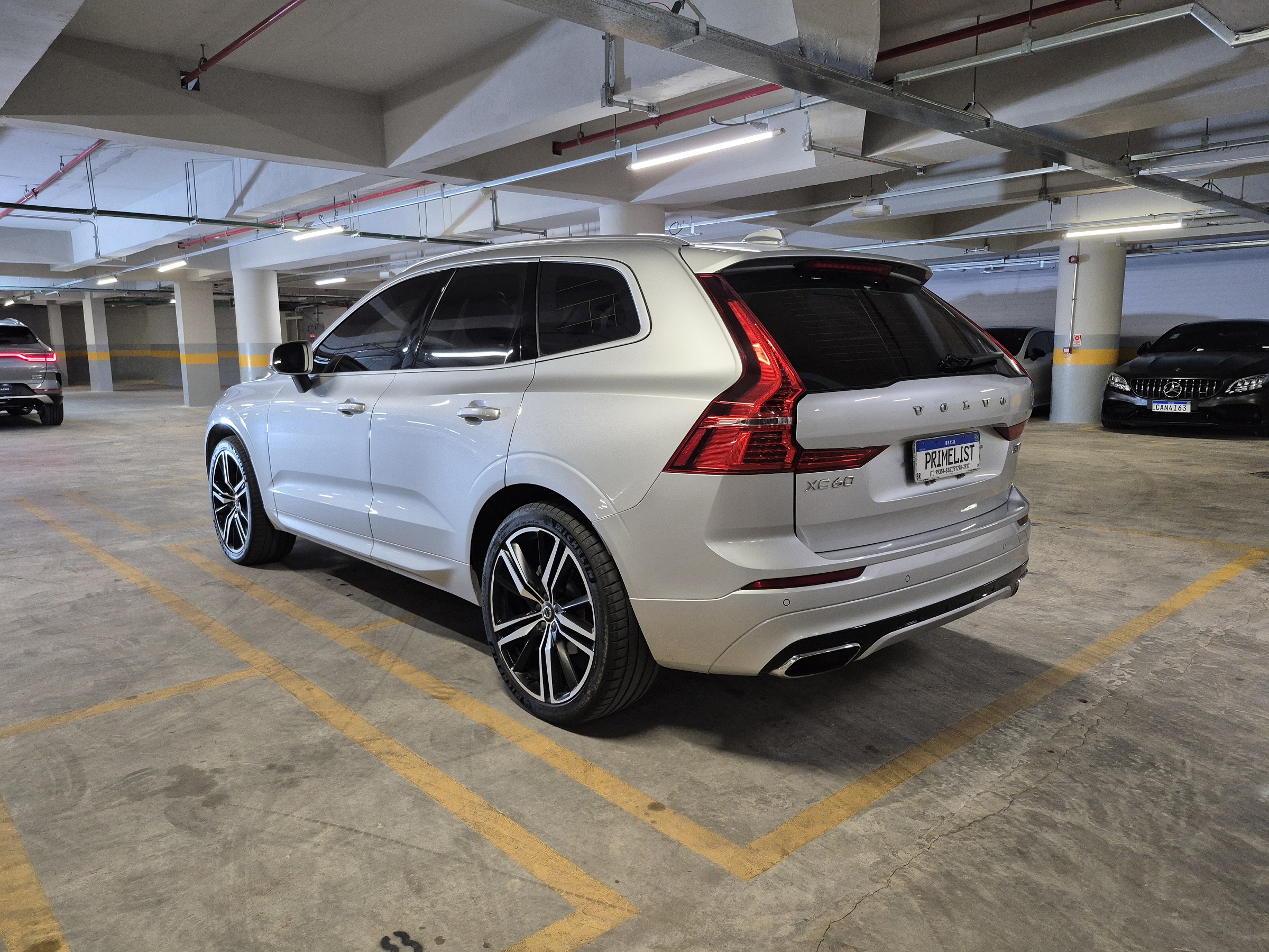 VOLVO XC60 2.0 T5 R DESIGN TURBO GASOLINA 4P AUTOMÁTICO