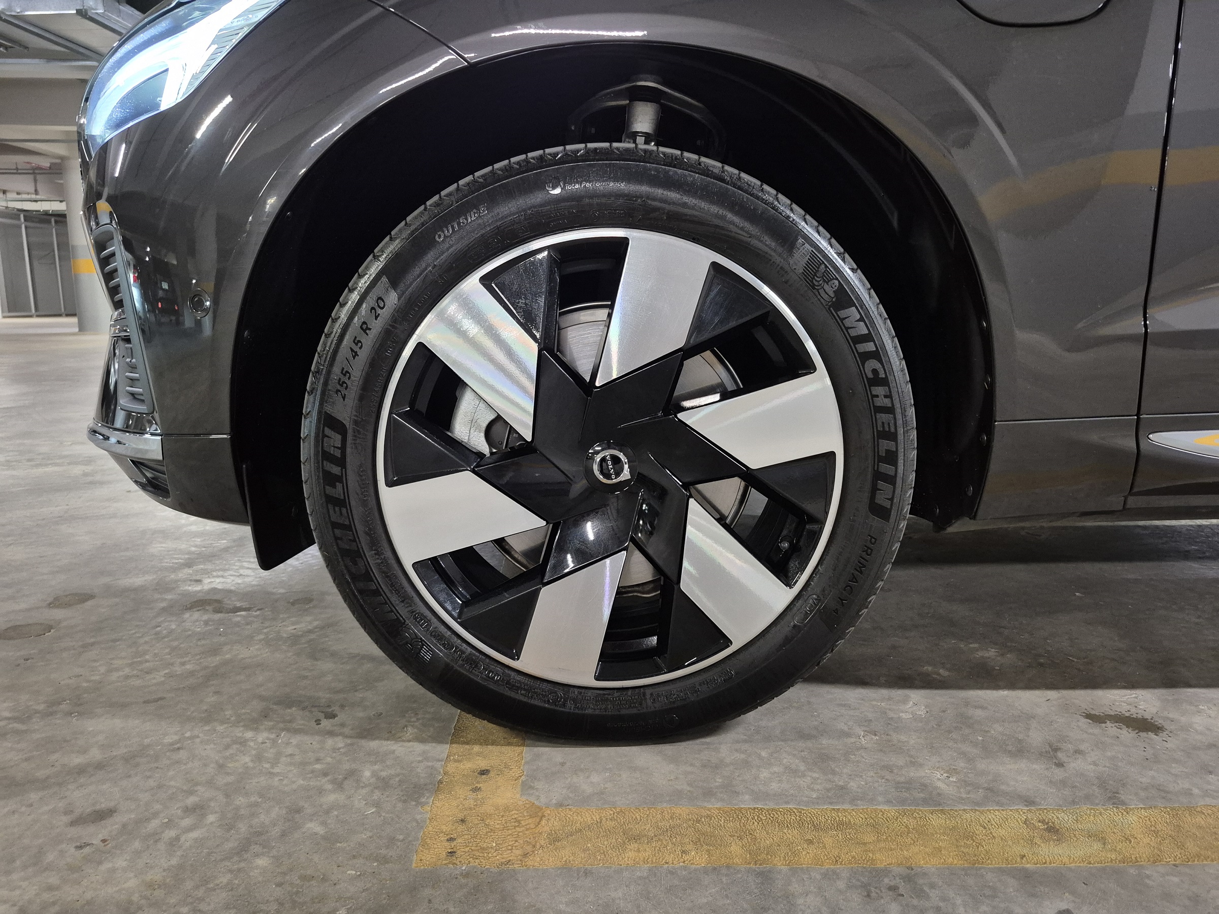 VOLVO XC60 2.0 T8 RECHARGE ULTIMATE DARK AWD GEARTRONIC