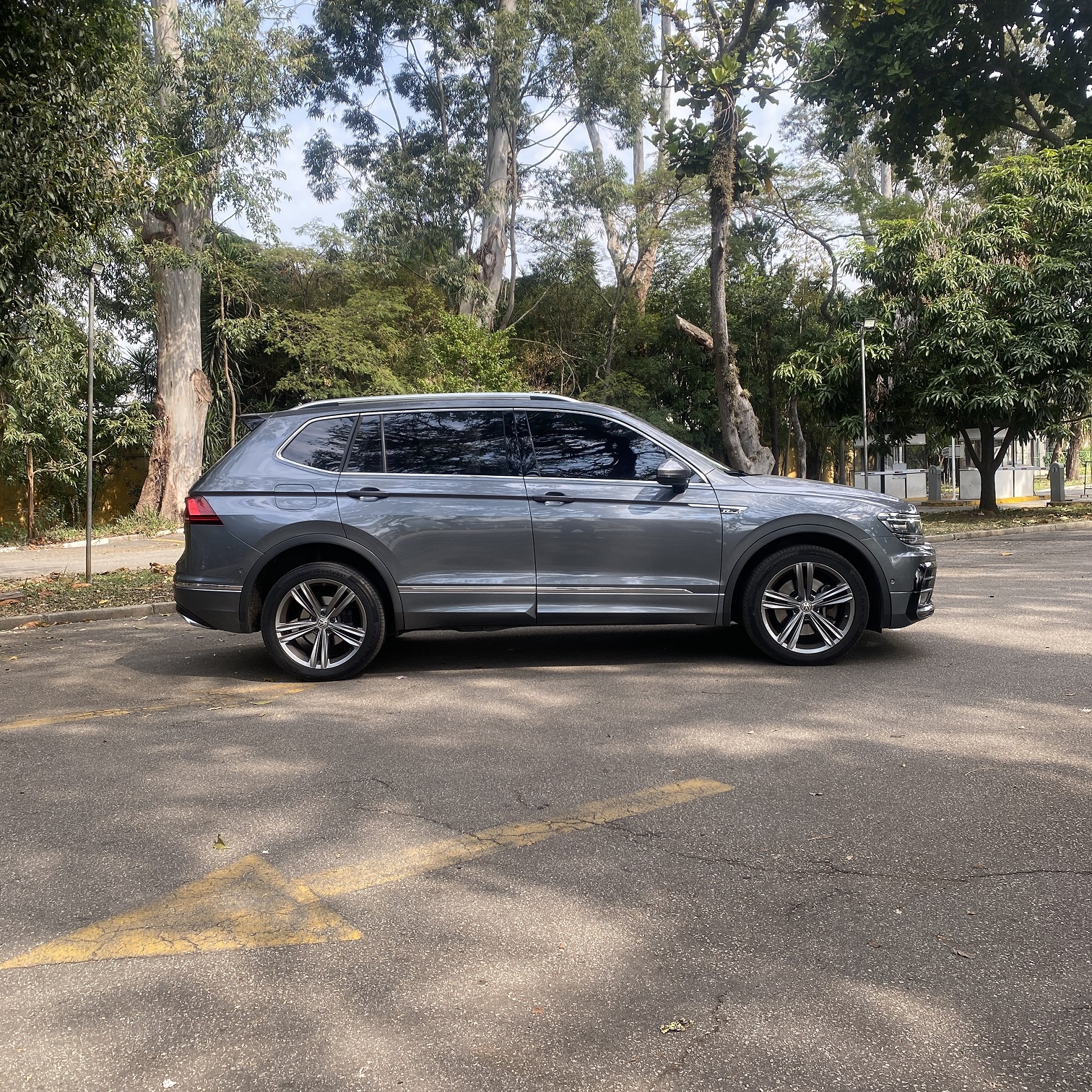 VOLKSWAGEN TIGUAN 2.0 ALLSPACE R-LIINE