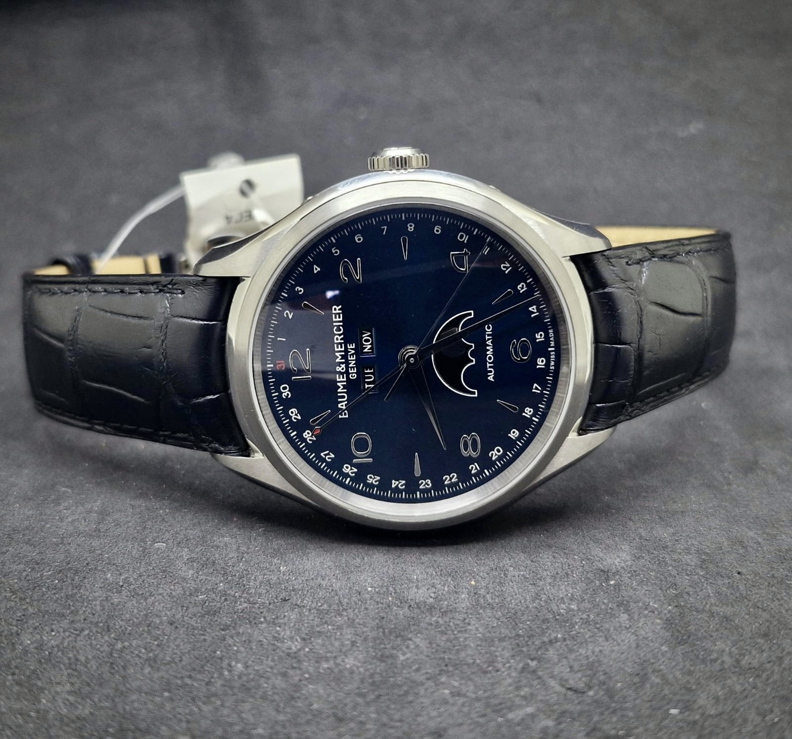 BAUME & MERCIER CLIFTON TRIPLE DATE MOONPHASE