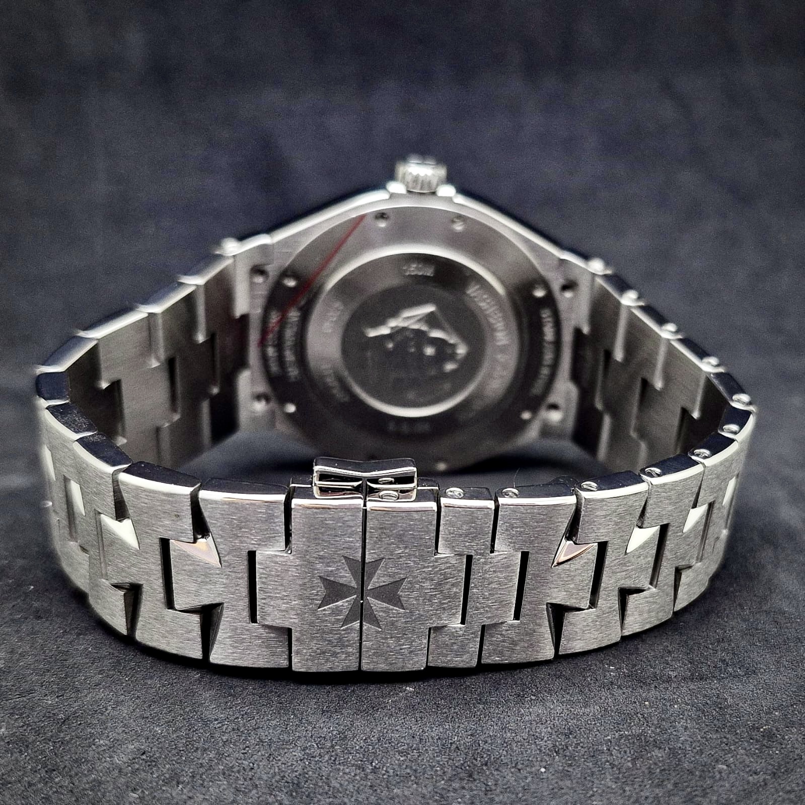 VACHERON CONSTANTIN OVERSEAS