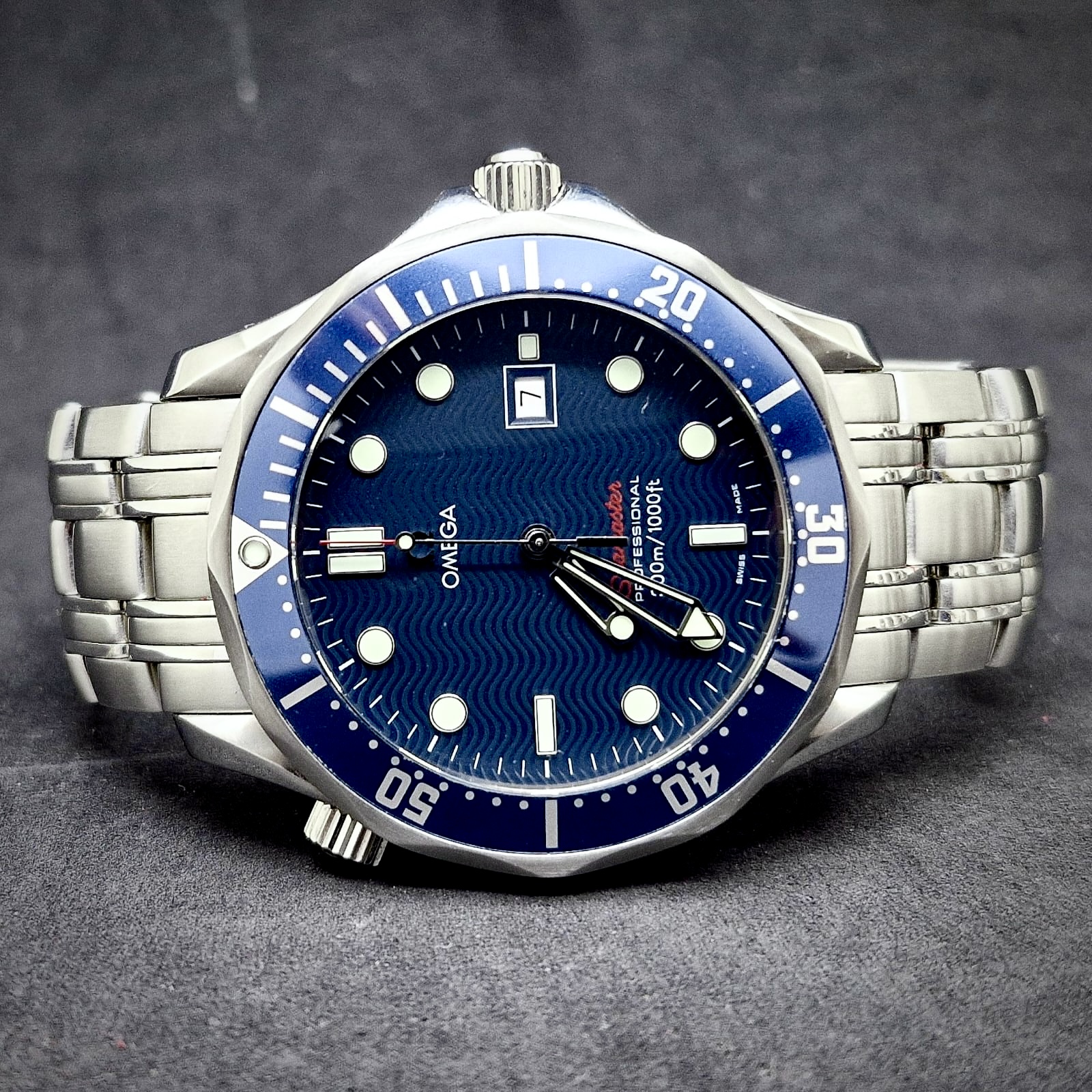 OMEGA SEAMASTER DIVER 300