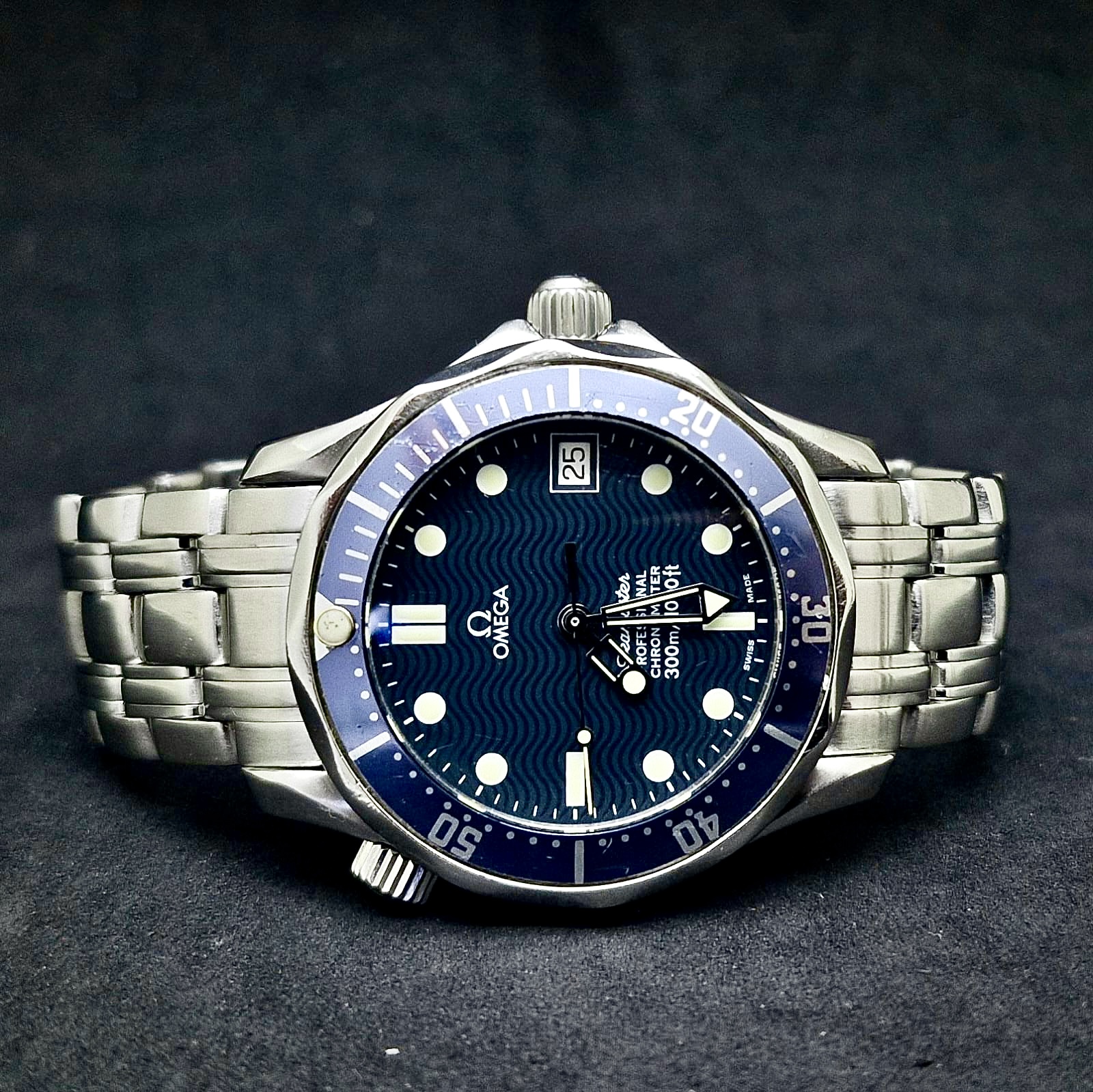 OMEGA SEAMASTER DIVER 300 - MID-SIZE