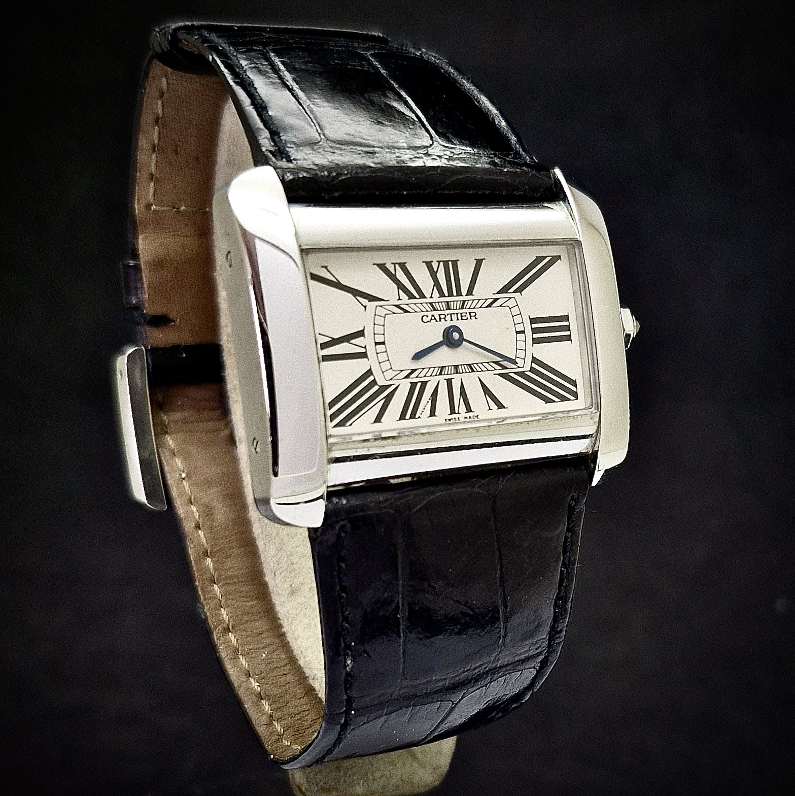 CARTIER TANK DIVAN