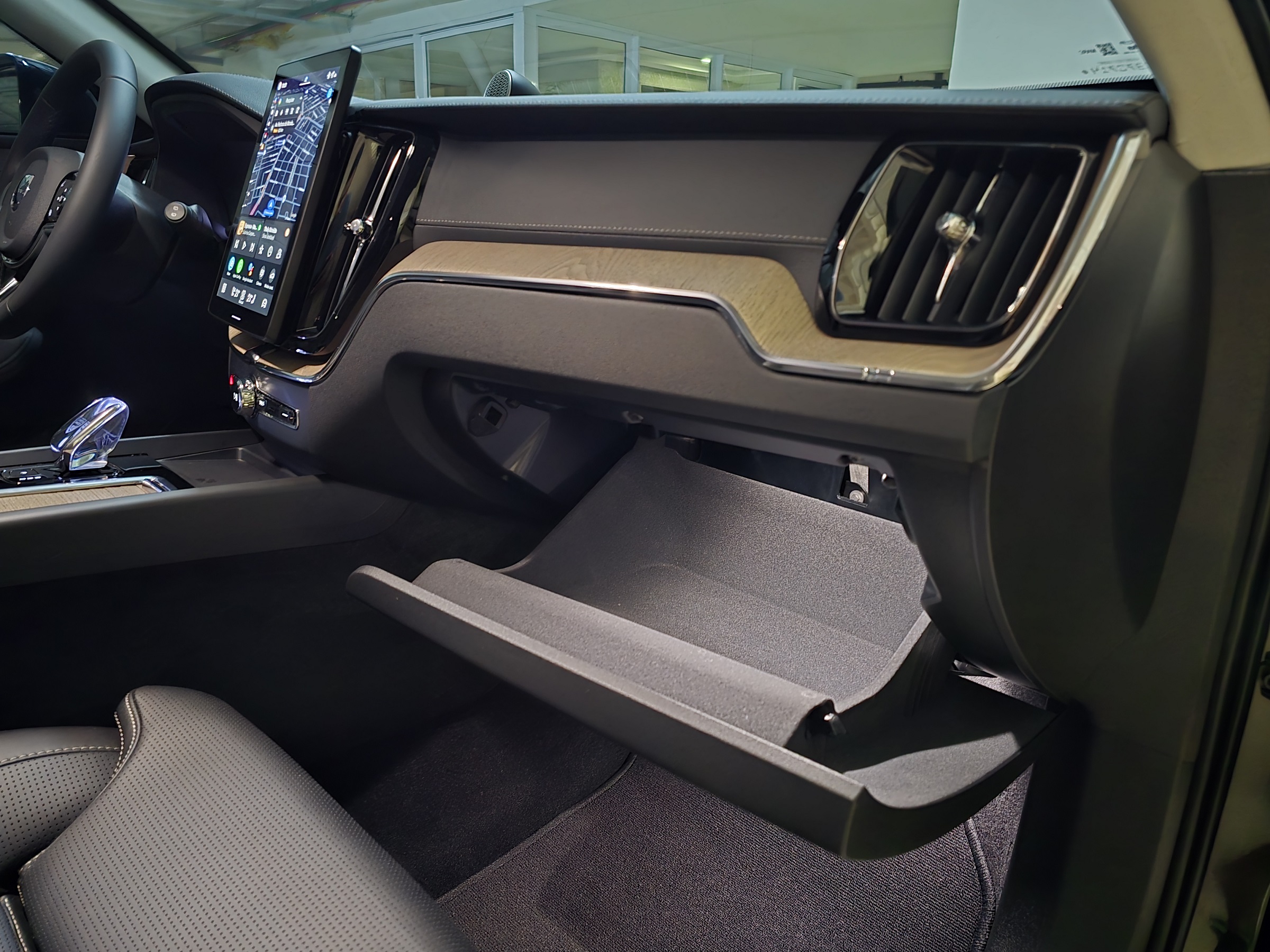 VOLVO XC60 2.0 T8 PHEV ULTRA DARK AWD GEARTRONIC