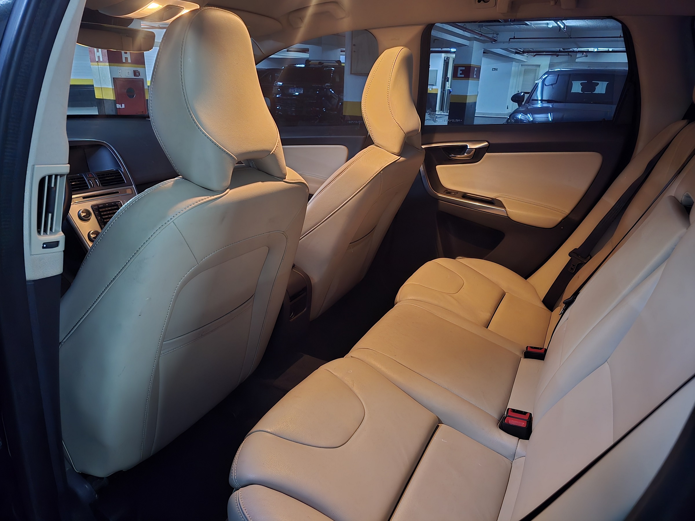 VOLVO XC60 2.0 T5 KINETIC GASOLINA 4P AUTOMÁTICO