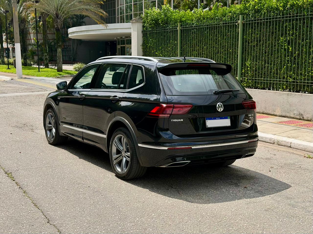 VOLKSWAGEN TIGUAN ALLSPACE R-LINE 4MOTION DSG