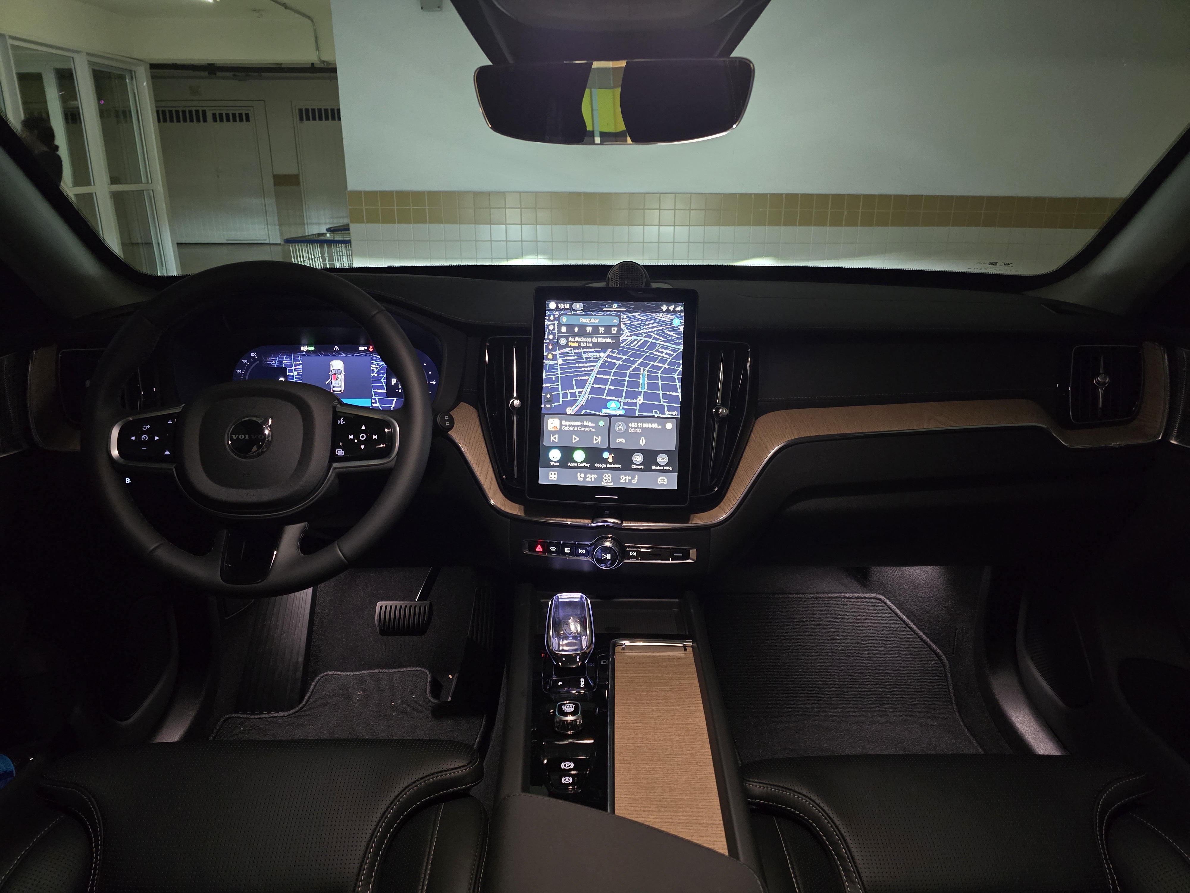 VOLVO XC60 2.0 T8 PHEV ULTRA DARK AWD GEARTRONIC