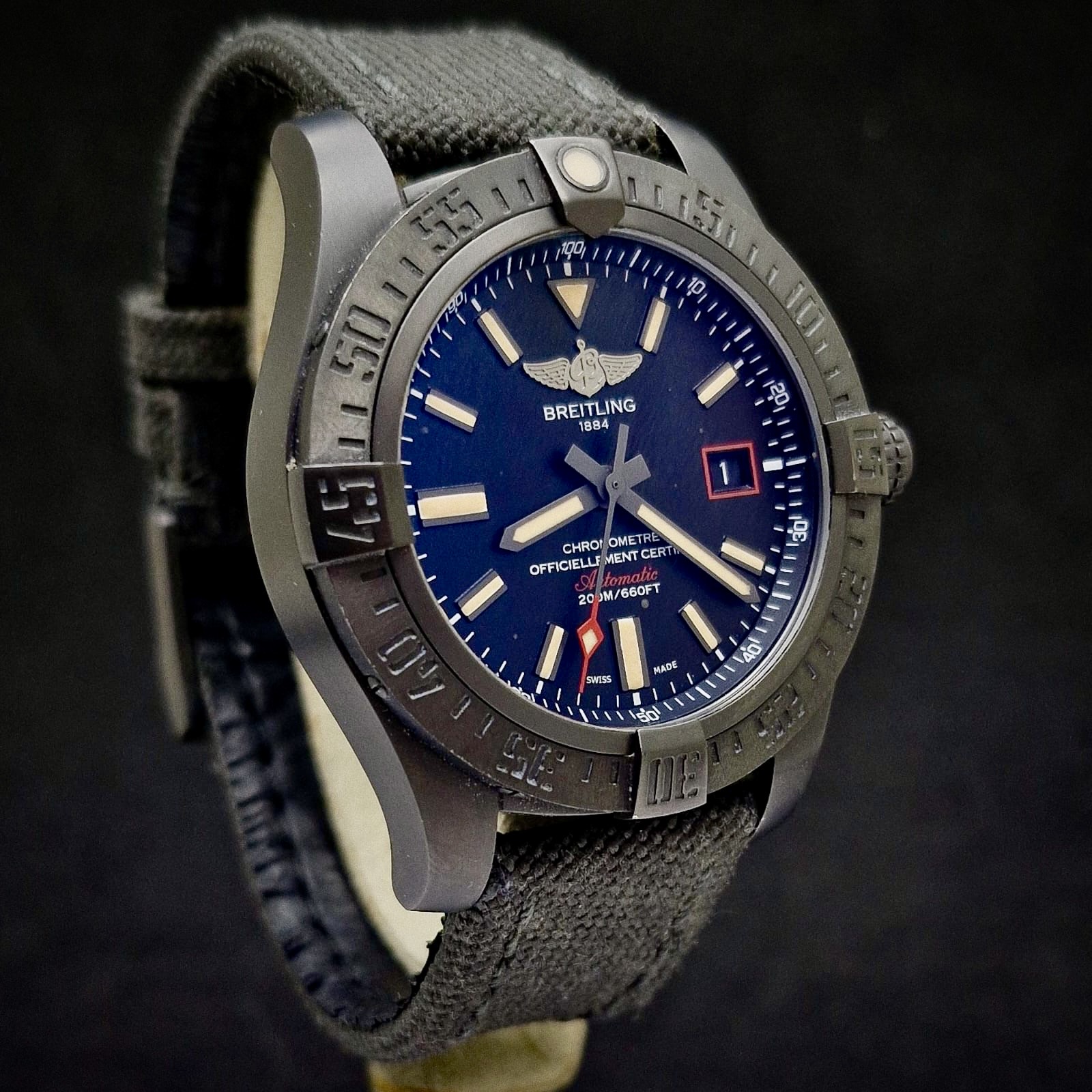 BREITLING AVENGER BLACKBIRD 44