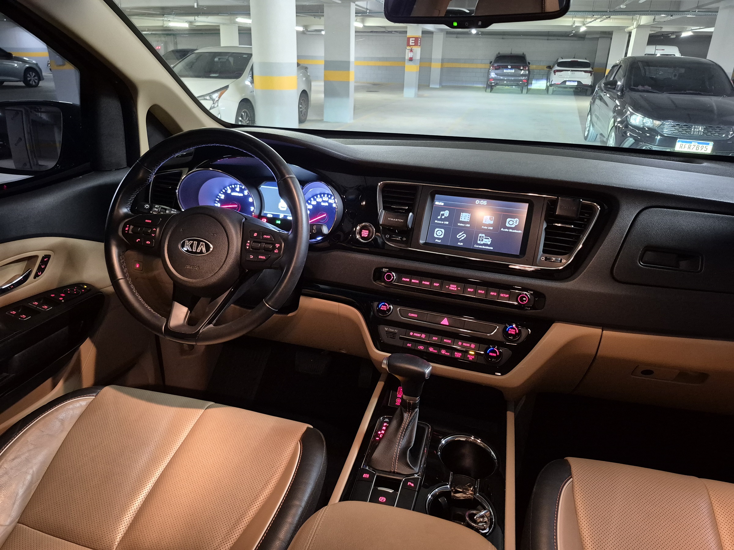 KIA CARNIVAL 3.3 EX V6 24V GASOLINA 4P AUTOMATICO