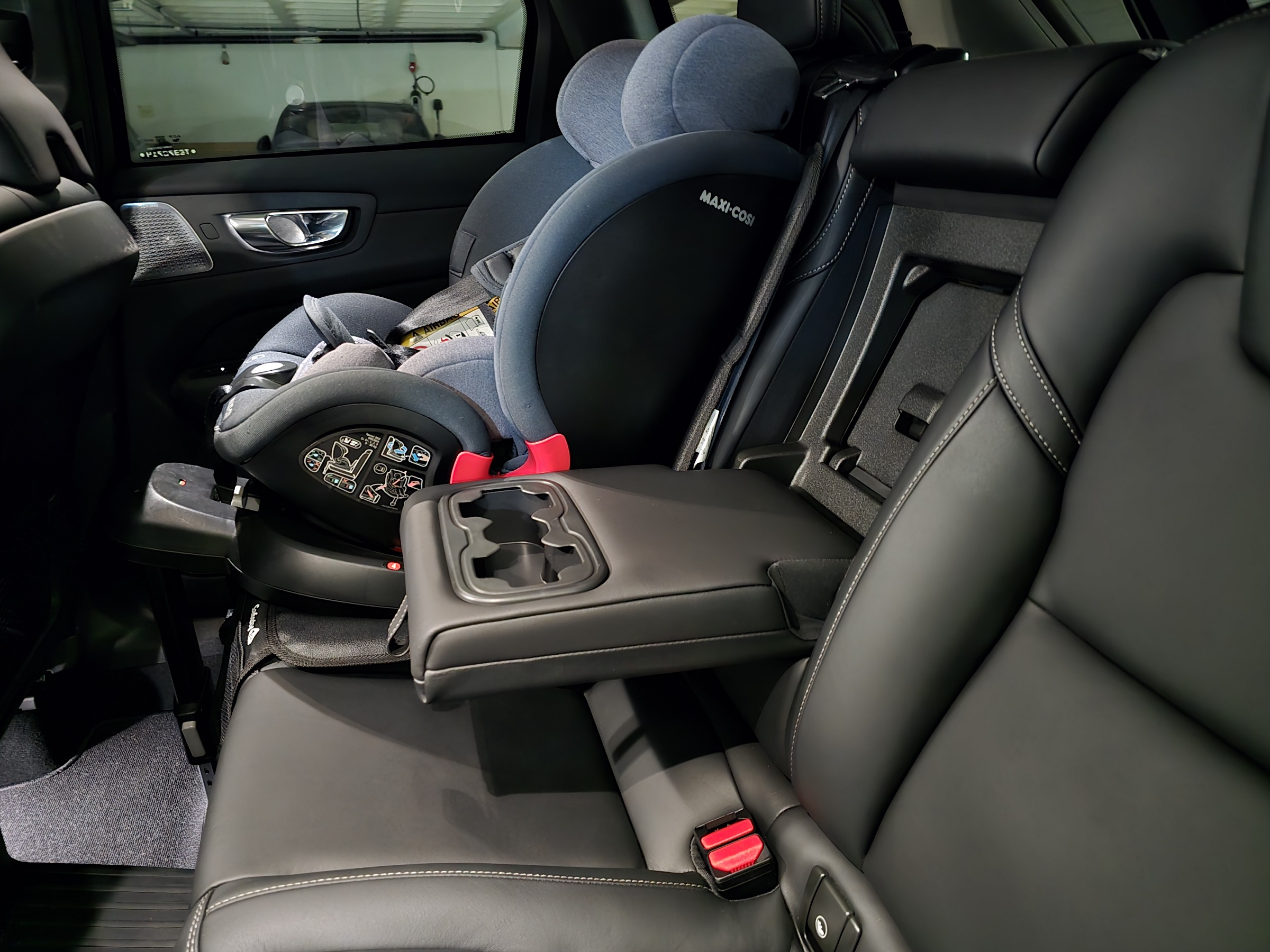 VOLVO XC60 2.0 T8 PHEV ULTRA DARK AWD GEARTRONIC