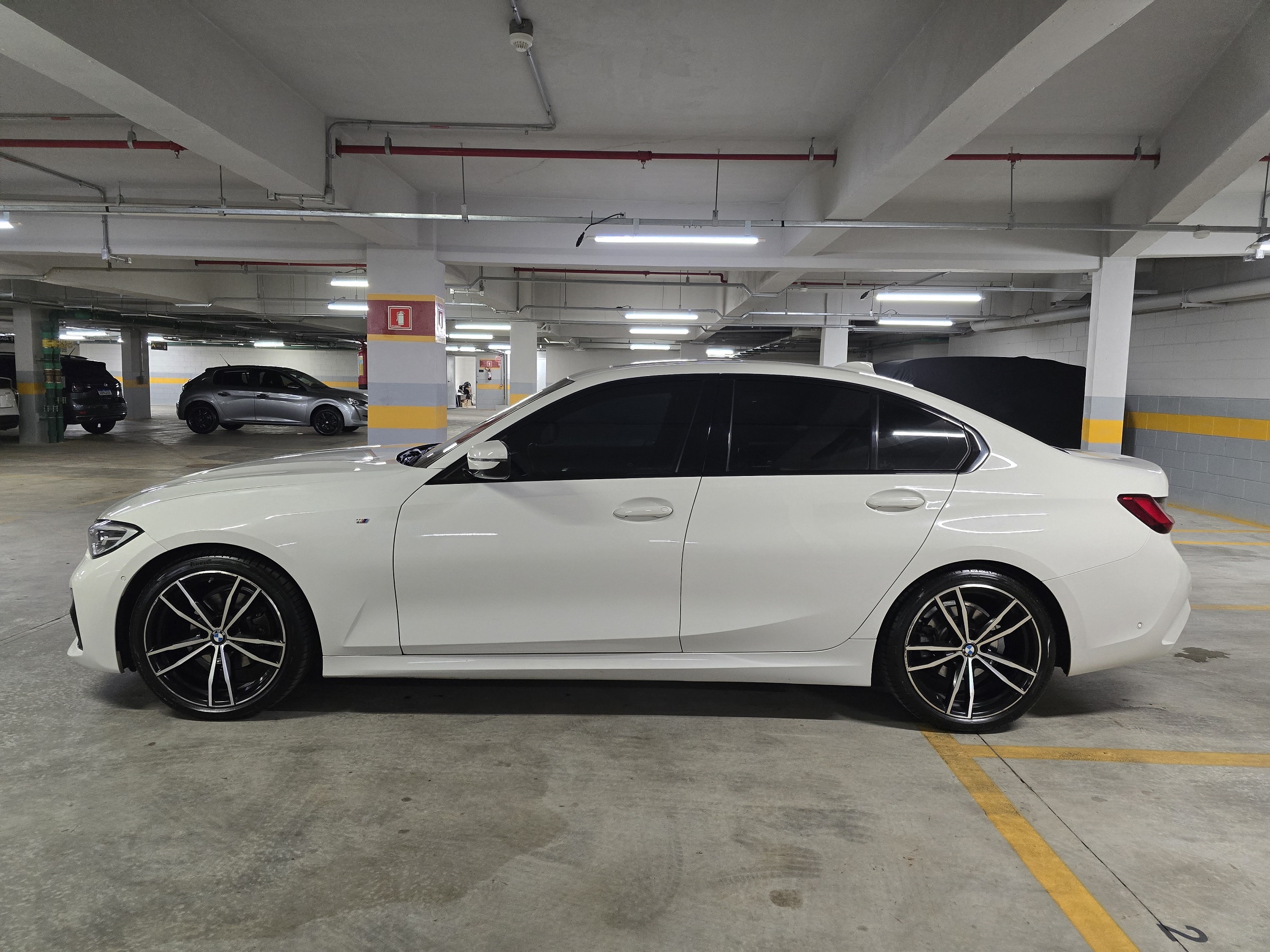 BMW 320I 2.0 16V TURBO GASOLINA M SPORT AUTOMÁTICO