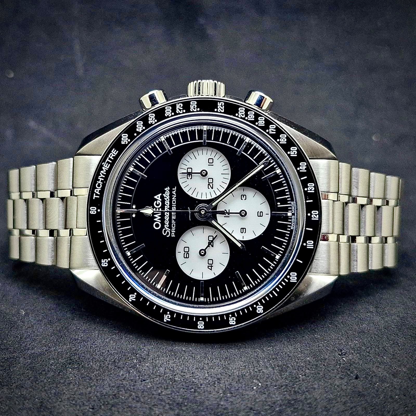OMEGA SPEEDMASTER PROFESSIONAL MOONWATCH