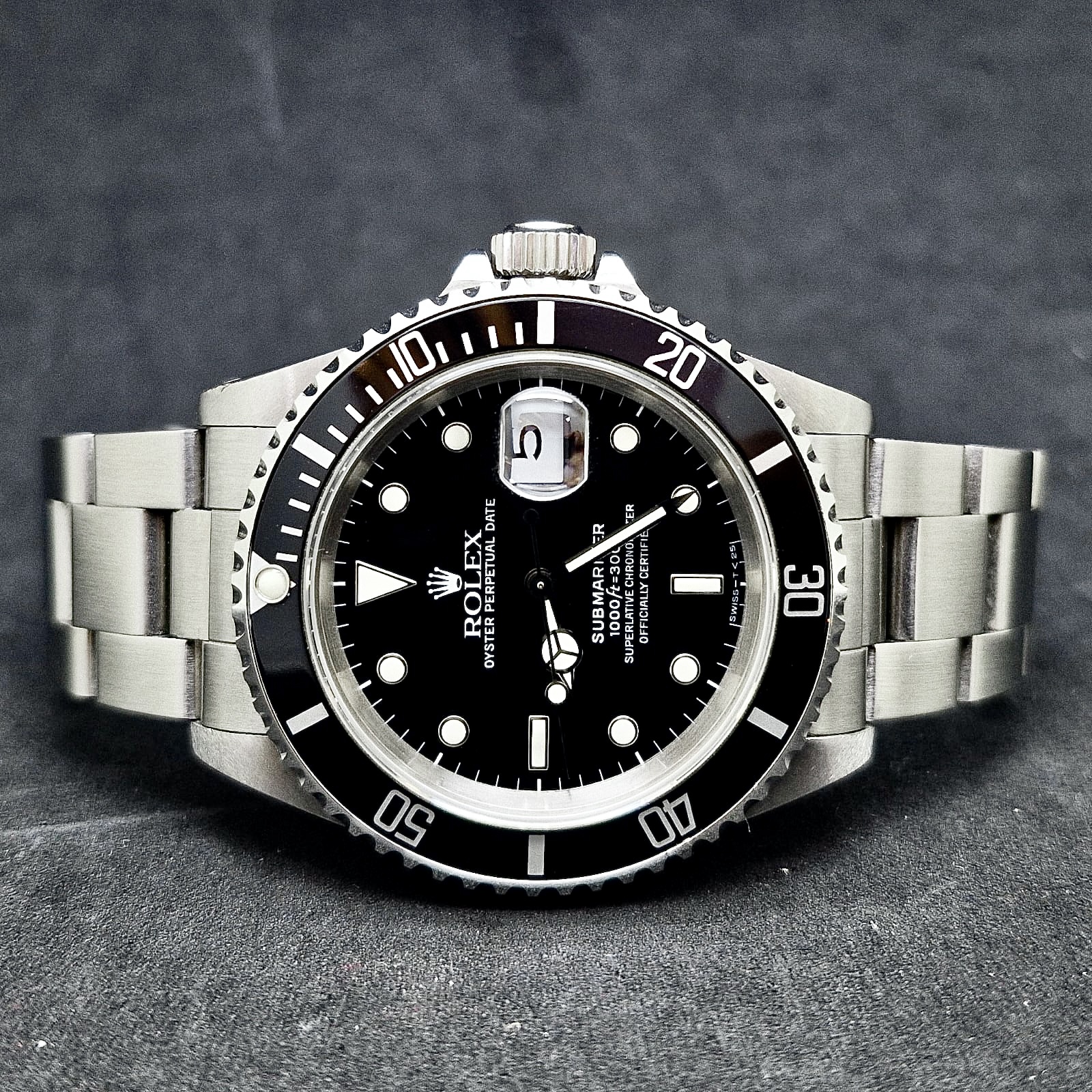 ROLEX SUBMARINER DATE