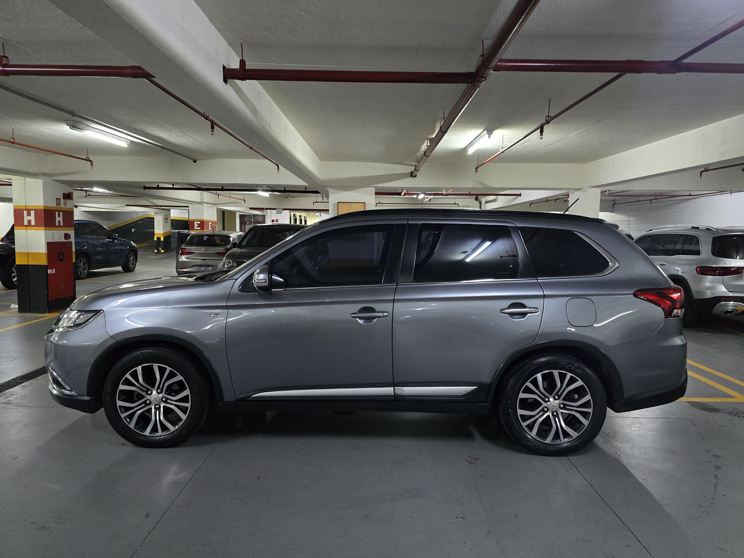 MITSUBISHI OUTLANDER 3.0 GT 4X4 V6 24V GASOLINA 4P AUTOMÁTICO