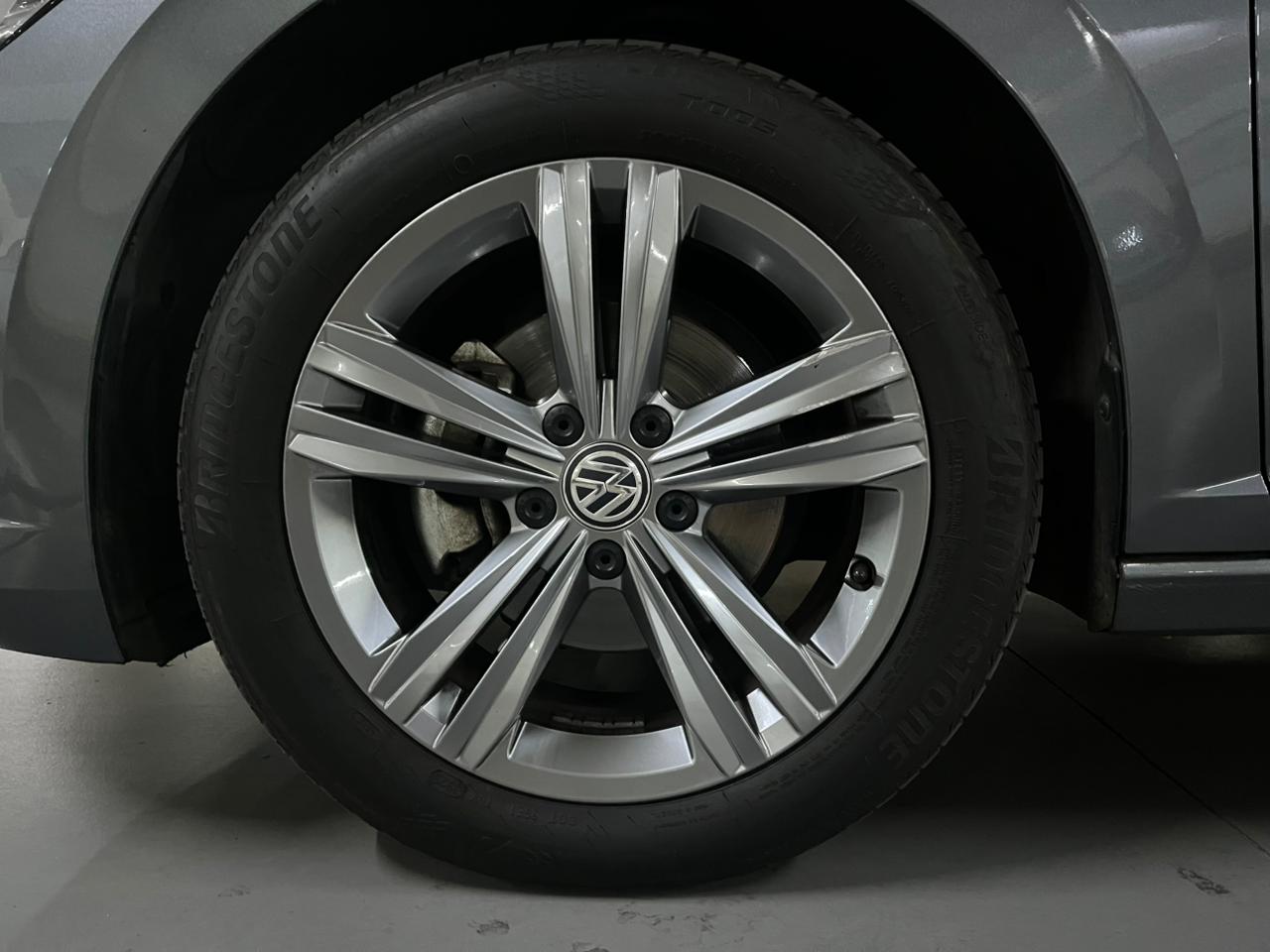 VOLKSWAGEN JETTA 1.4 250 TSI TOTAL FLEX R-LINE TIPTRONIC