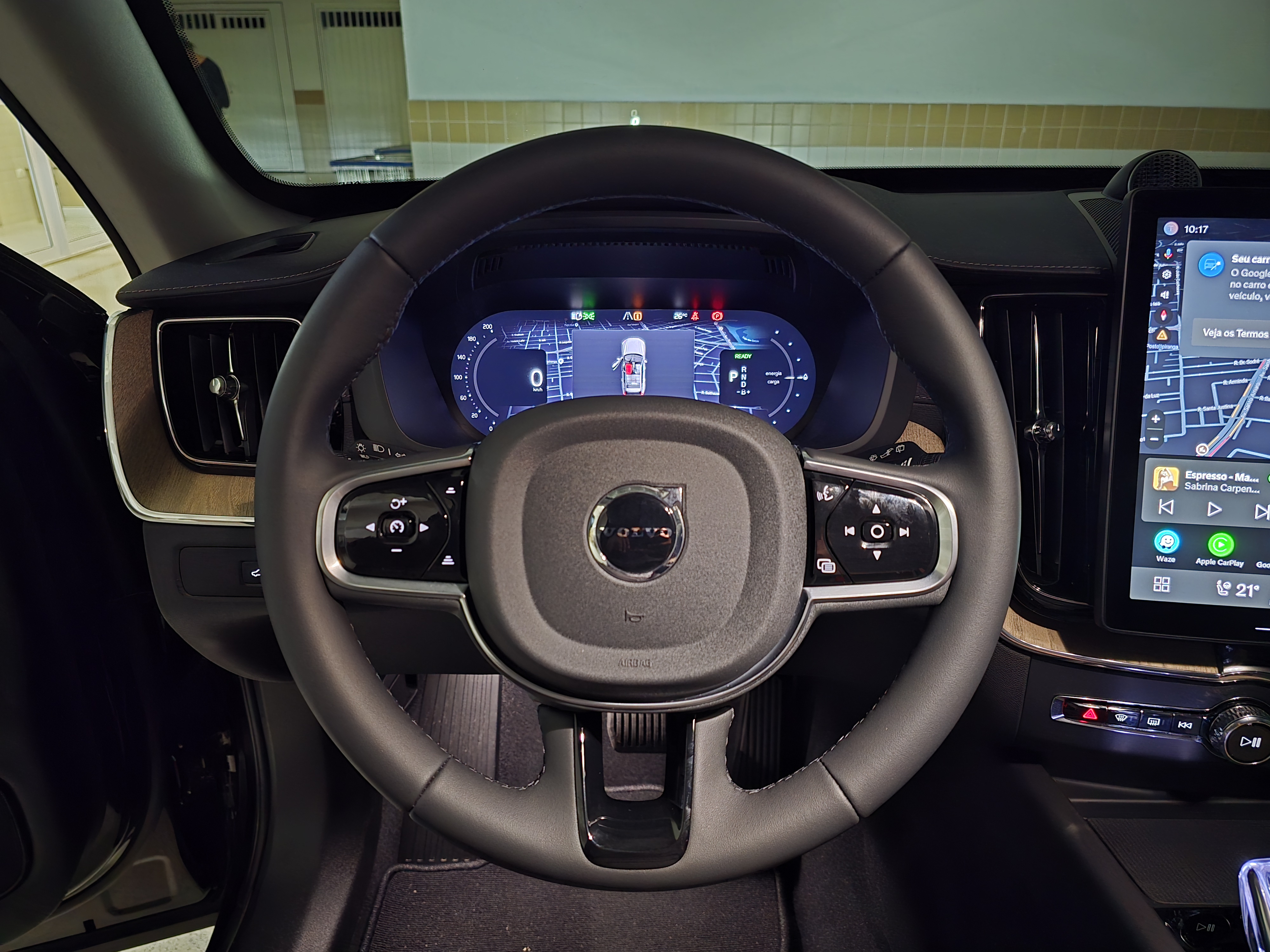 VOLVO XC60 2.0 T8 PHEV ULTRA DARK AWD GEARTRONIC