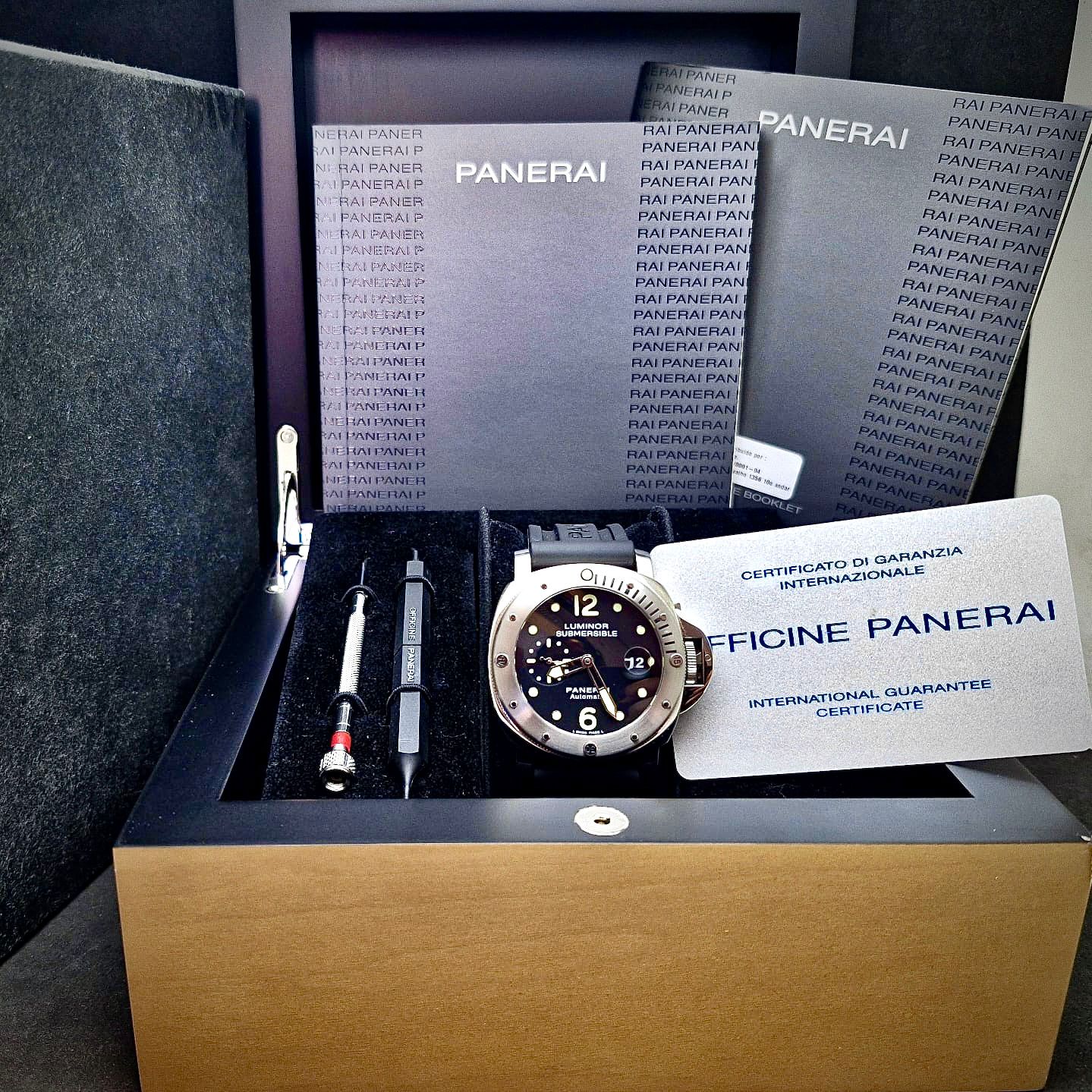 PANERAI LUMINOR SUBMERSIBLE