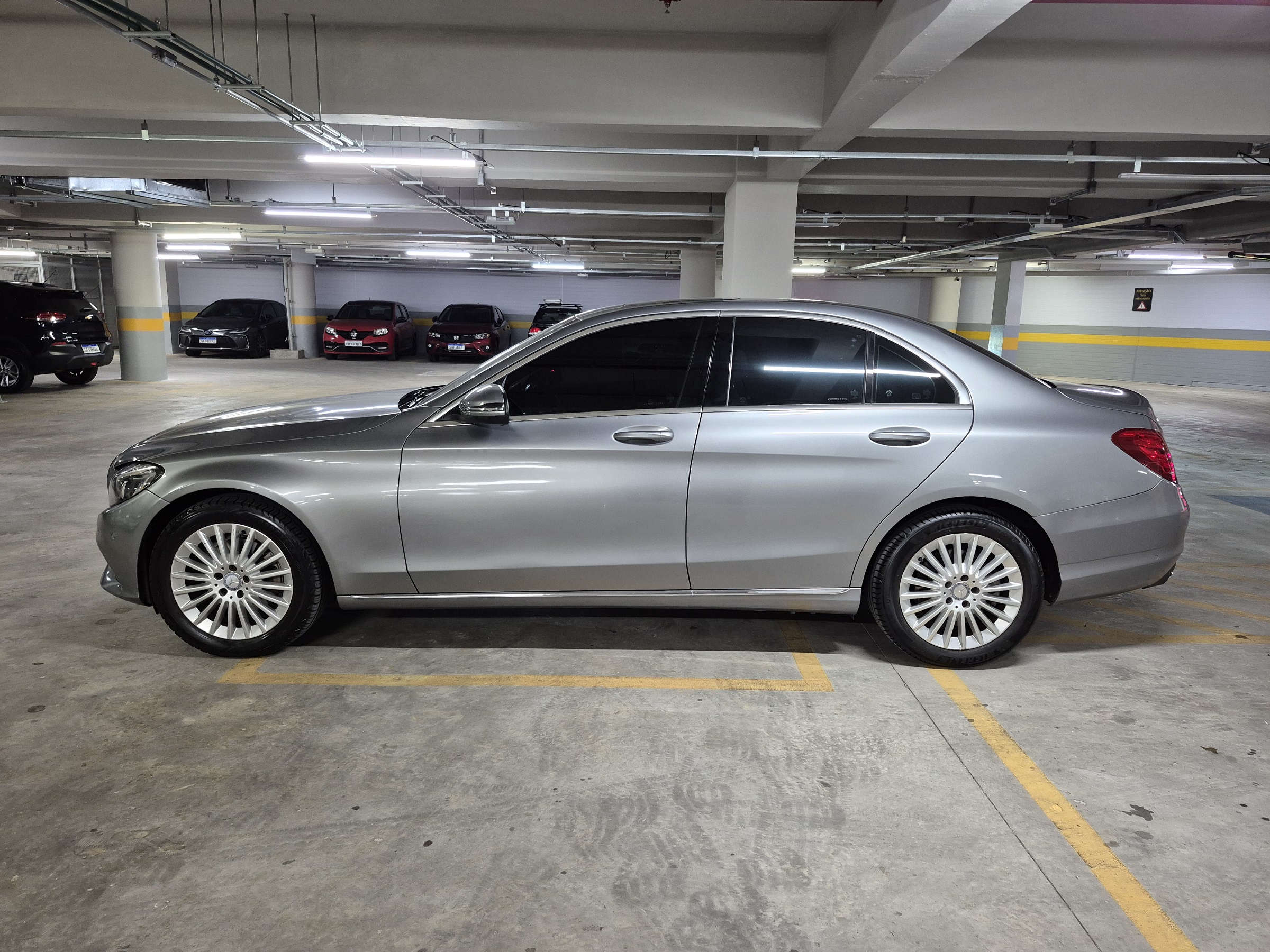 MERCEDES-BENZ C 200 2.0 CGI AVANTGARDE 16V GASOLINA 4P AUTOMÁTICO