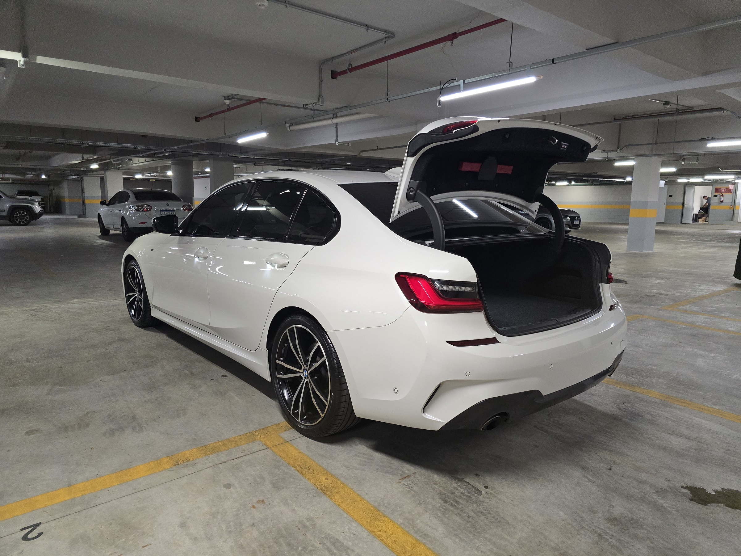 BMW 320I 2.0 16V TURBO GASOLINA M SPORT AUTOMÁTICO