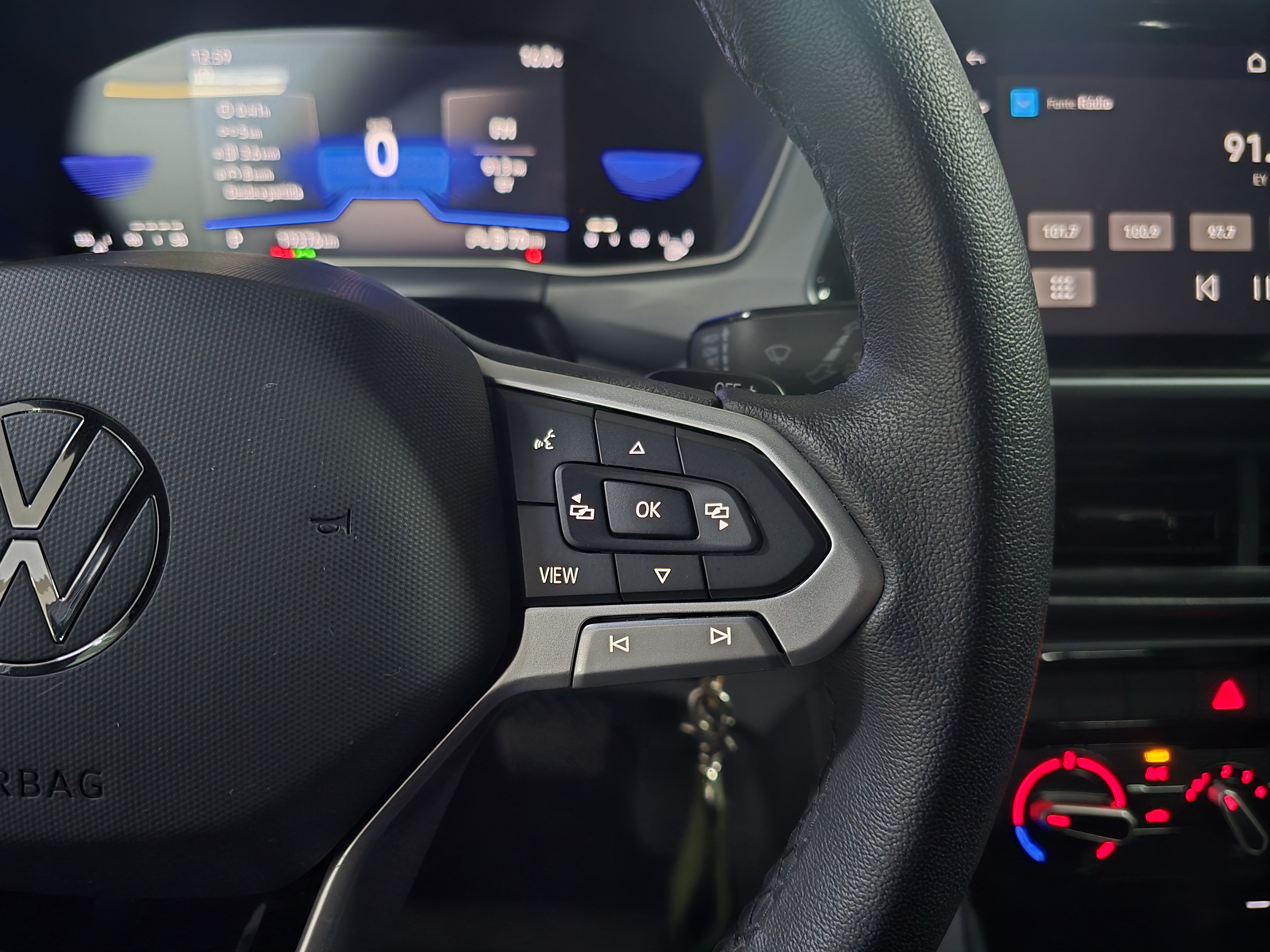 VOLKSWAGEN TCROSS 1.0 200 TSI TOTAL FLEX AUTOMÁTICO