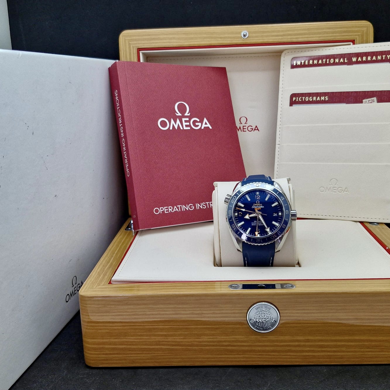 OMEGA SEAMASTER PLANET OCEAN GMT