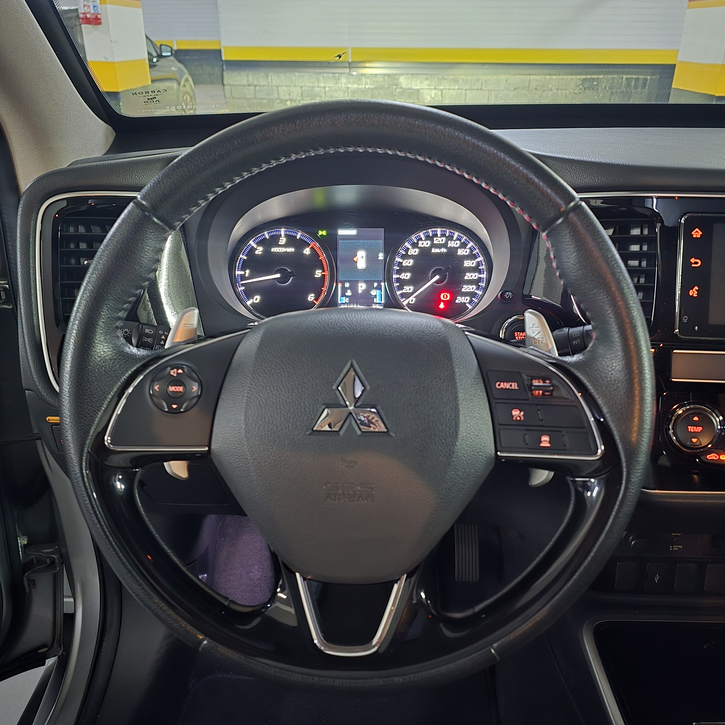 MITSUBISHI OUTLANDER 3.0 MIVEC V6 GASOLINA HPE-S AWD AUTOMÁTICO