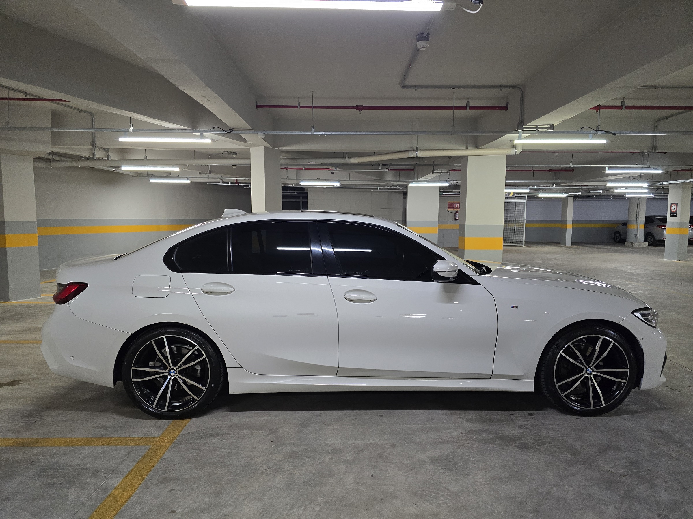 BMW 320I 2.0 16V TURBO GASOLINA M SPORT AUTOMÁTICO