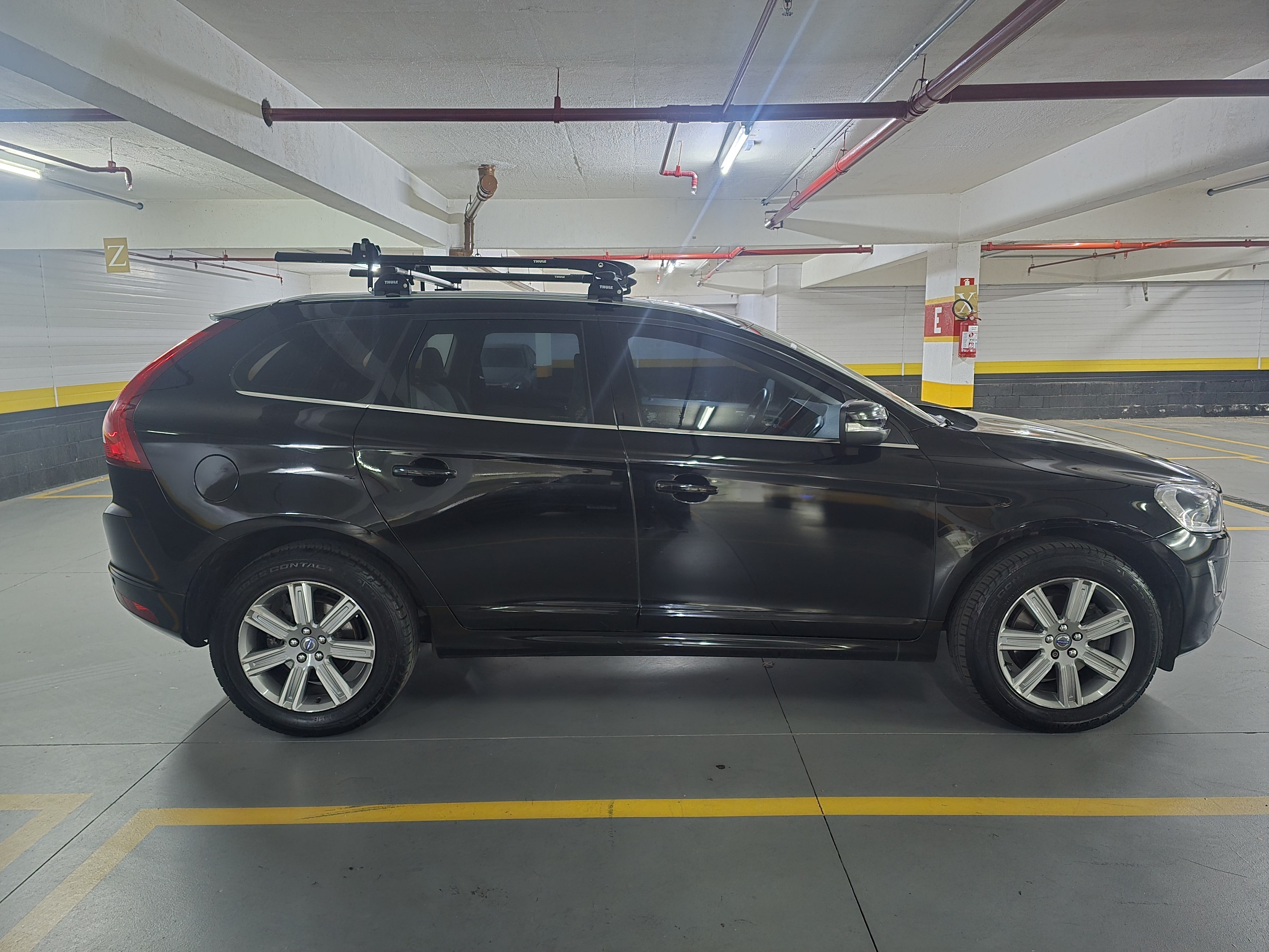 VOLVO XC60 2.0 T5 KINETIC GASOLINA 4P AUTOMÁTICO