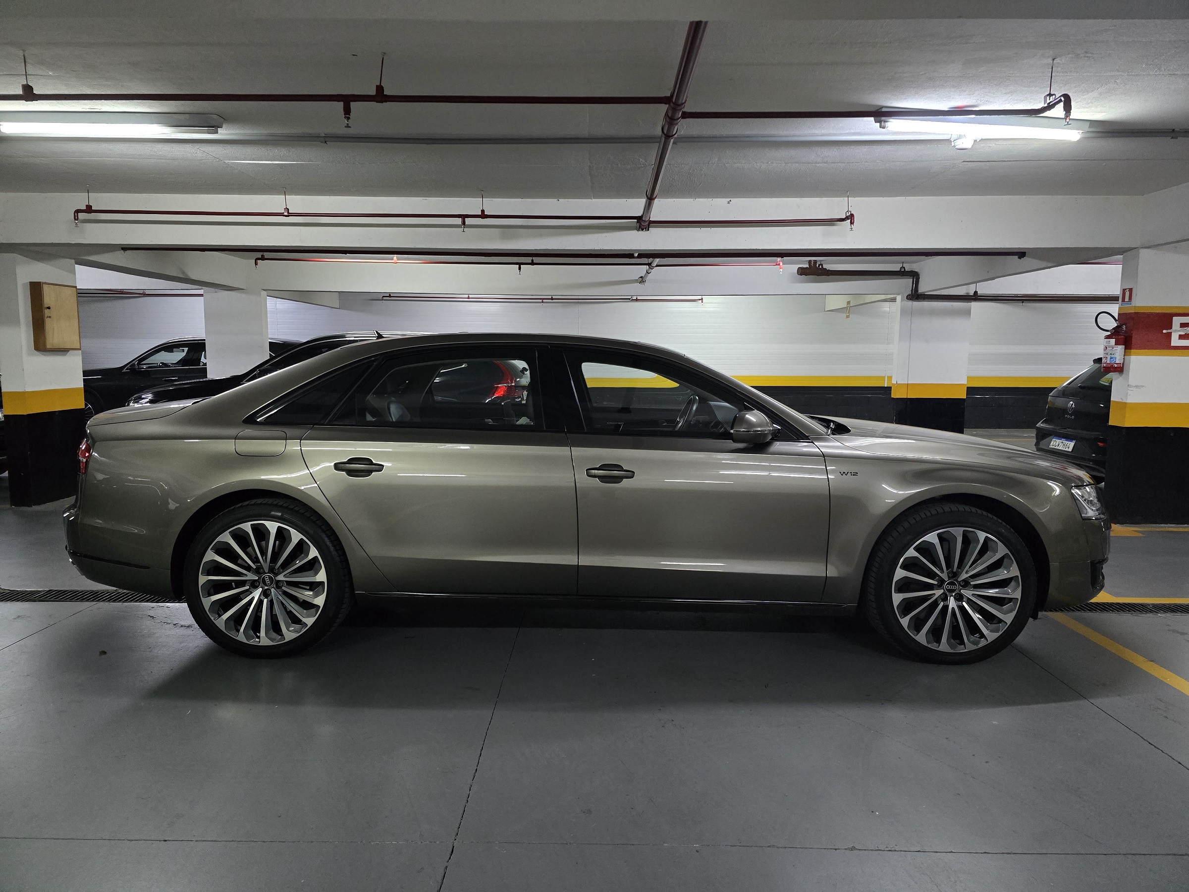 AUDI A8 6.3 FSI LONGO W12 48V GASOLINA 4P TIPTRONIC