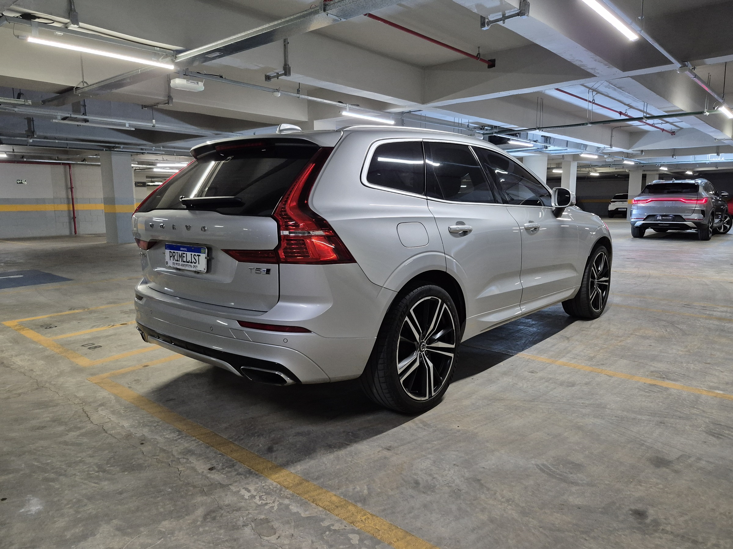 VOLVO XC60 2.0 T5 R DESIGN TURBO GASOLINA 4P AUTOMÁTICO