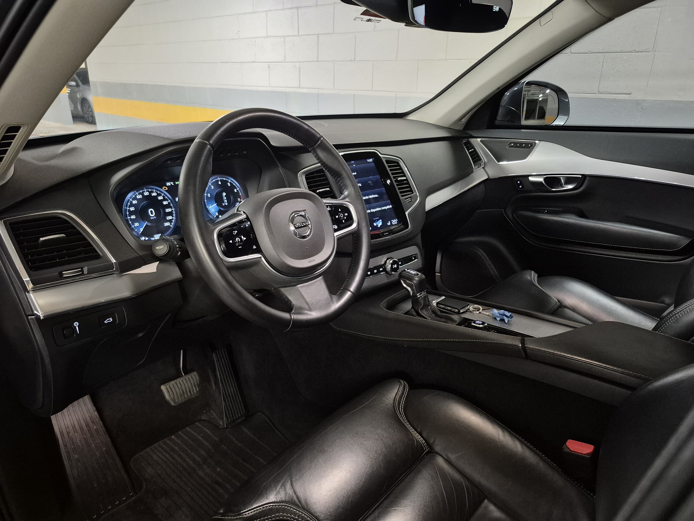 VOLVO XC90 2.0 T6 GASOLINA MOMENTUM AWD GEARTRONIC